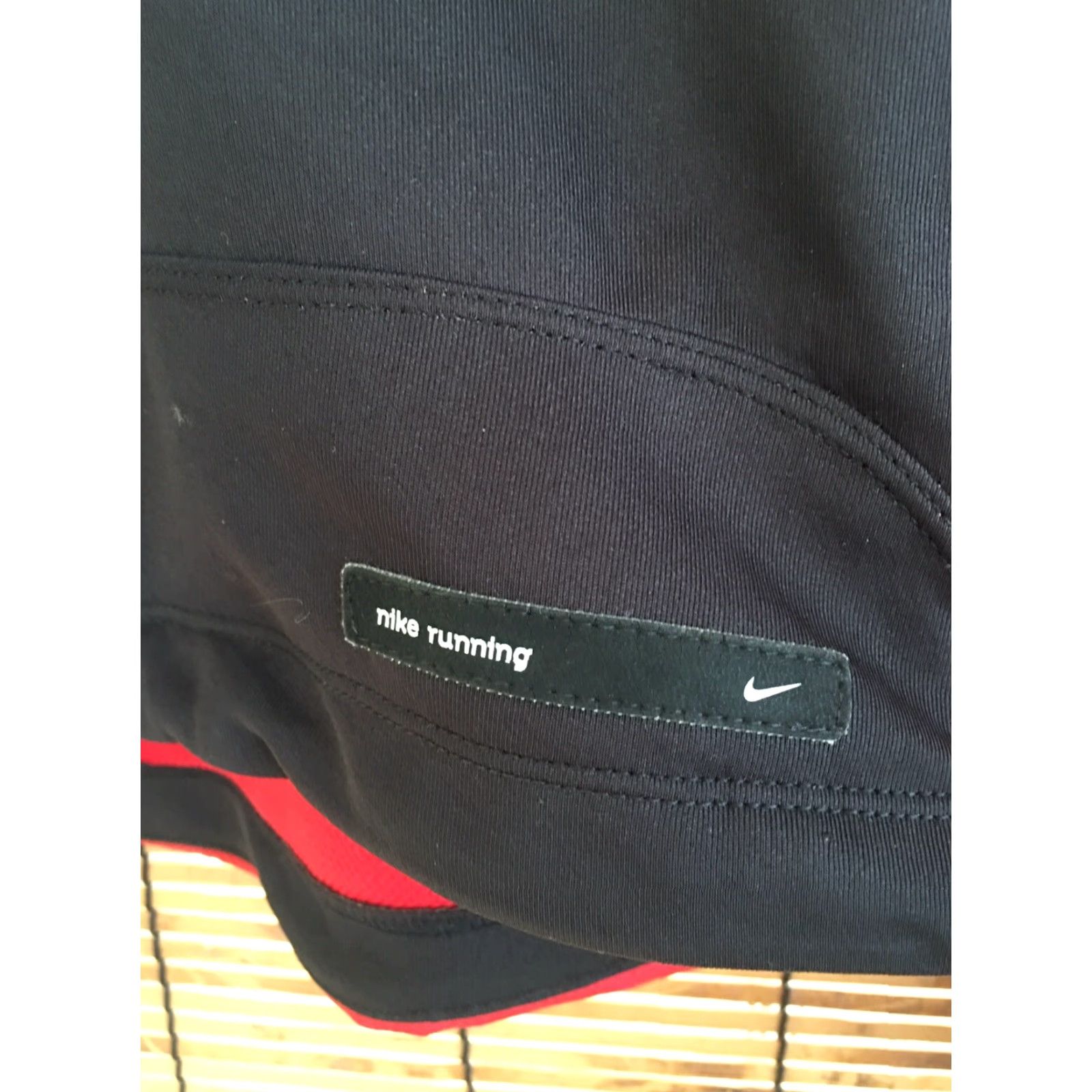 Nike Nike Breathable Running Jacket S Red Black 4-6 Womens Size S / US 4 / IT 40 - 3 Thumbnail