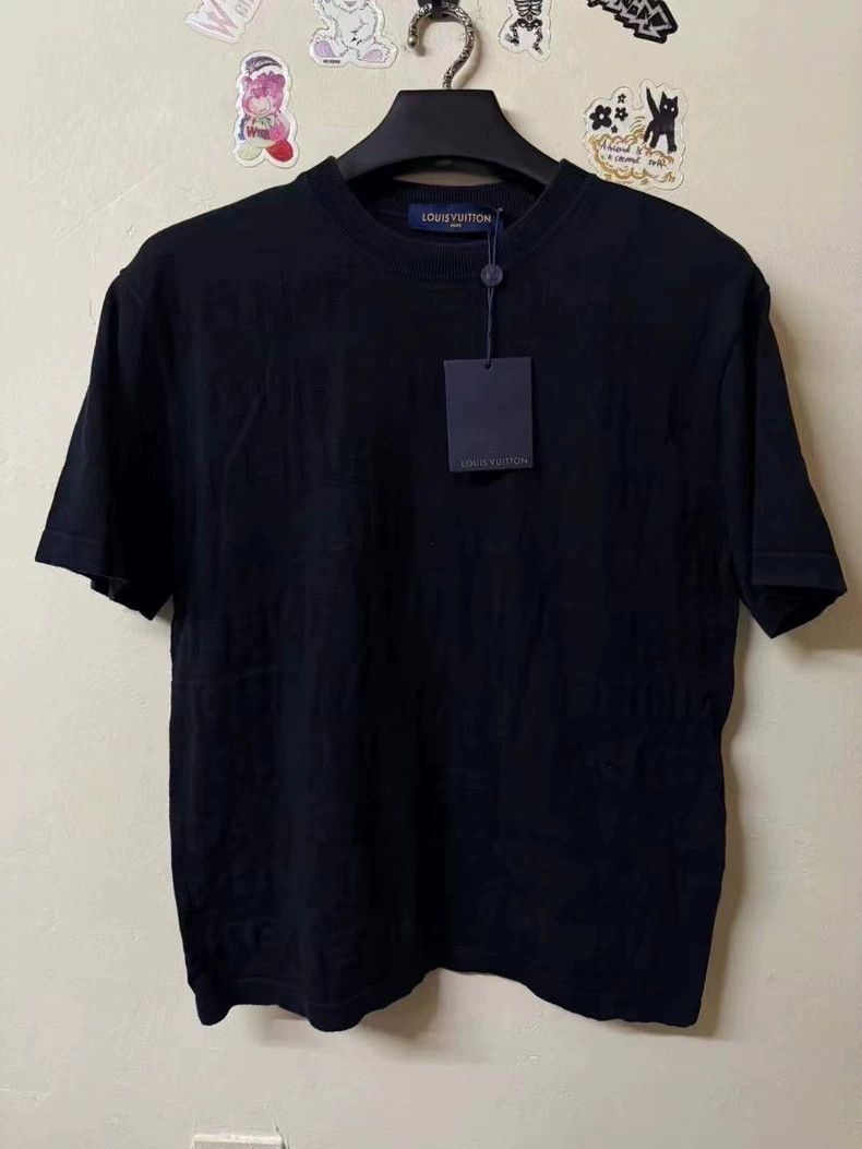 Louis Vuitton louis vuitton black logo short sleeve shirt-dmc Size US M / EU 48-50 / 2 - 1 Thumbnail