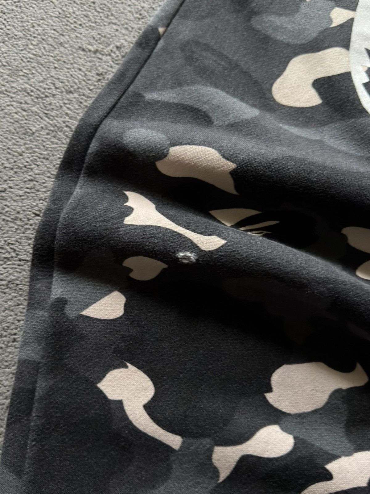 Bape BAPE City Camo Shark Sweat Pants Black Glow In The Dark Size US 32 / EU 48 - 15 Thumbnail