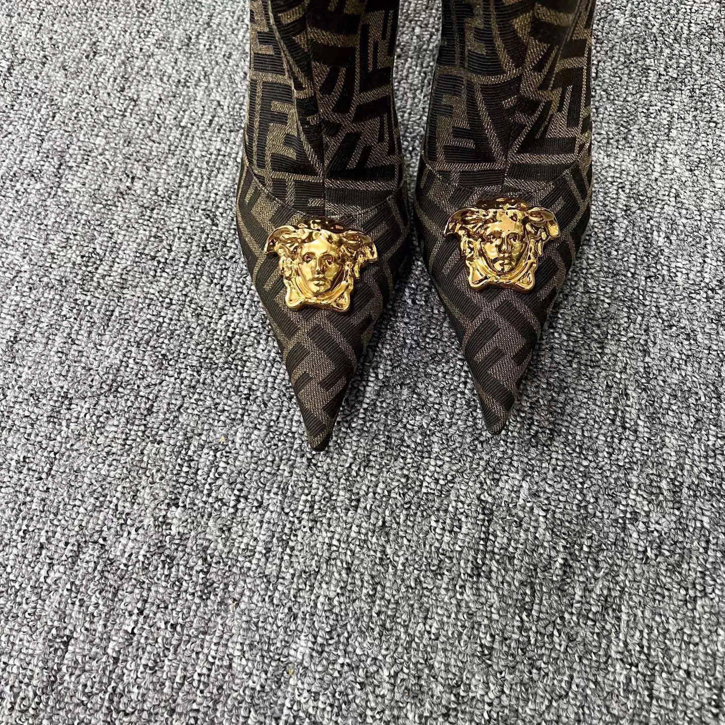 Fendi Fendi x Versace Medusa FF Monogram Pointed Knee-High Boots 37 Size US 6.5 / IT 36.5 - 4 Thumbnail