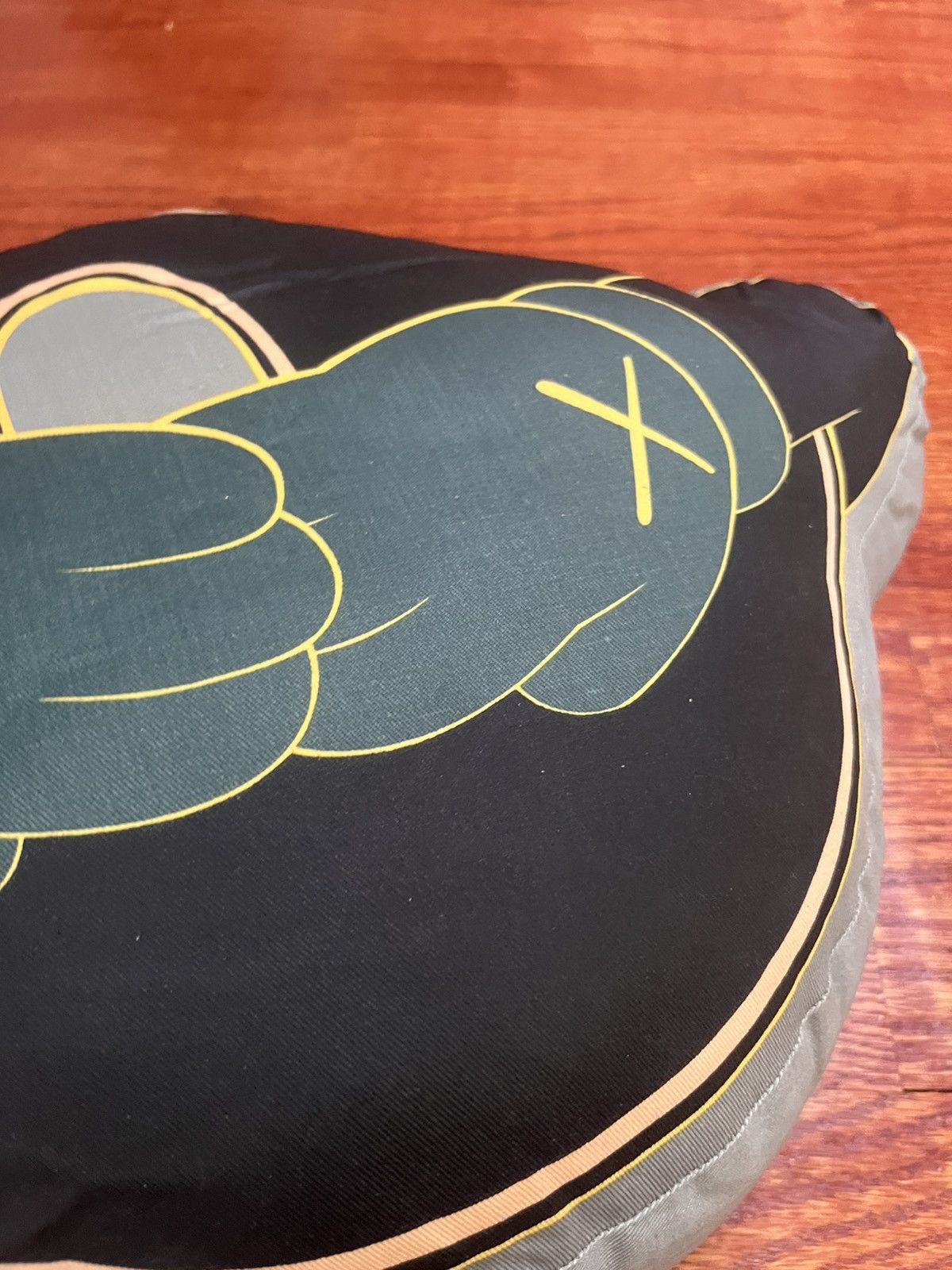 Kaws kaws Original Fake XX Chomper pillow companion BFF Size ONE SIZE - 11 Thumbnail