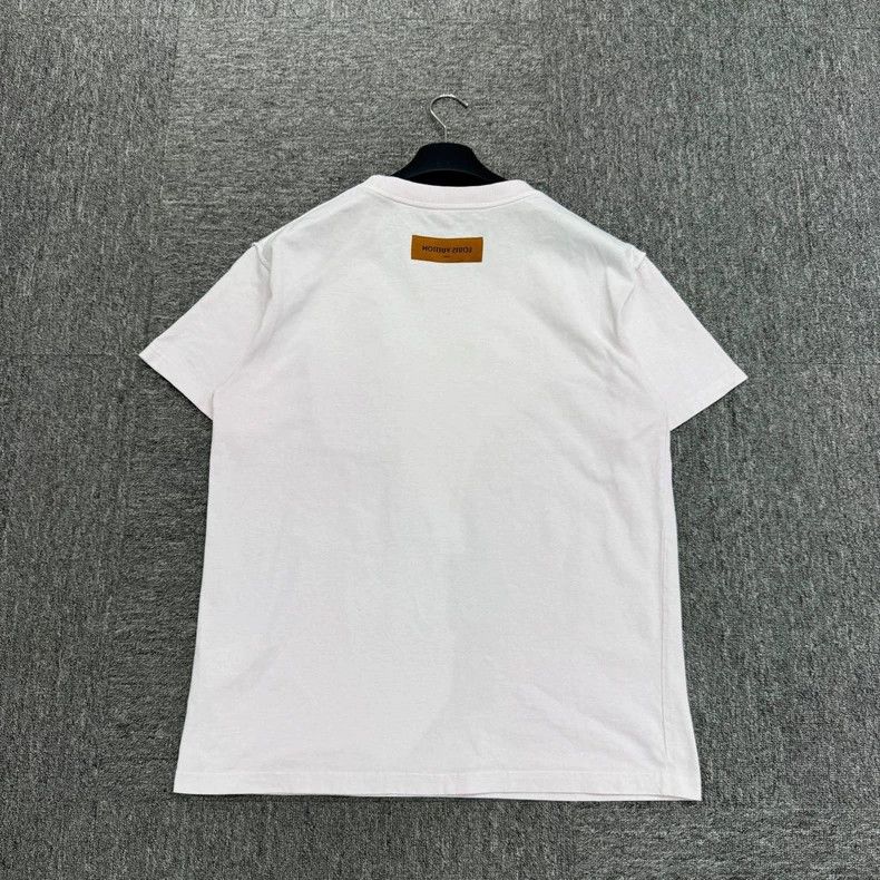 Louis Vuitton Louis Vuitton Pink Pocket Short Sleeve Size US S / EU 44-46 / 1 - 5 Thumbnail