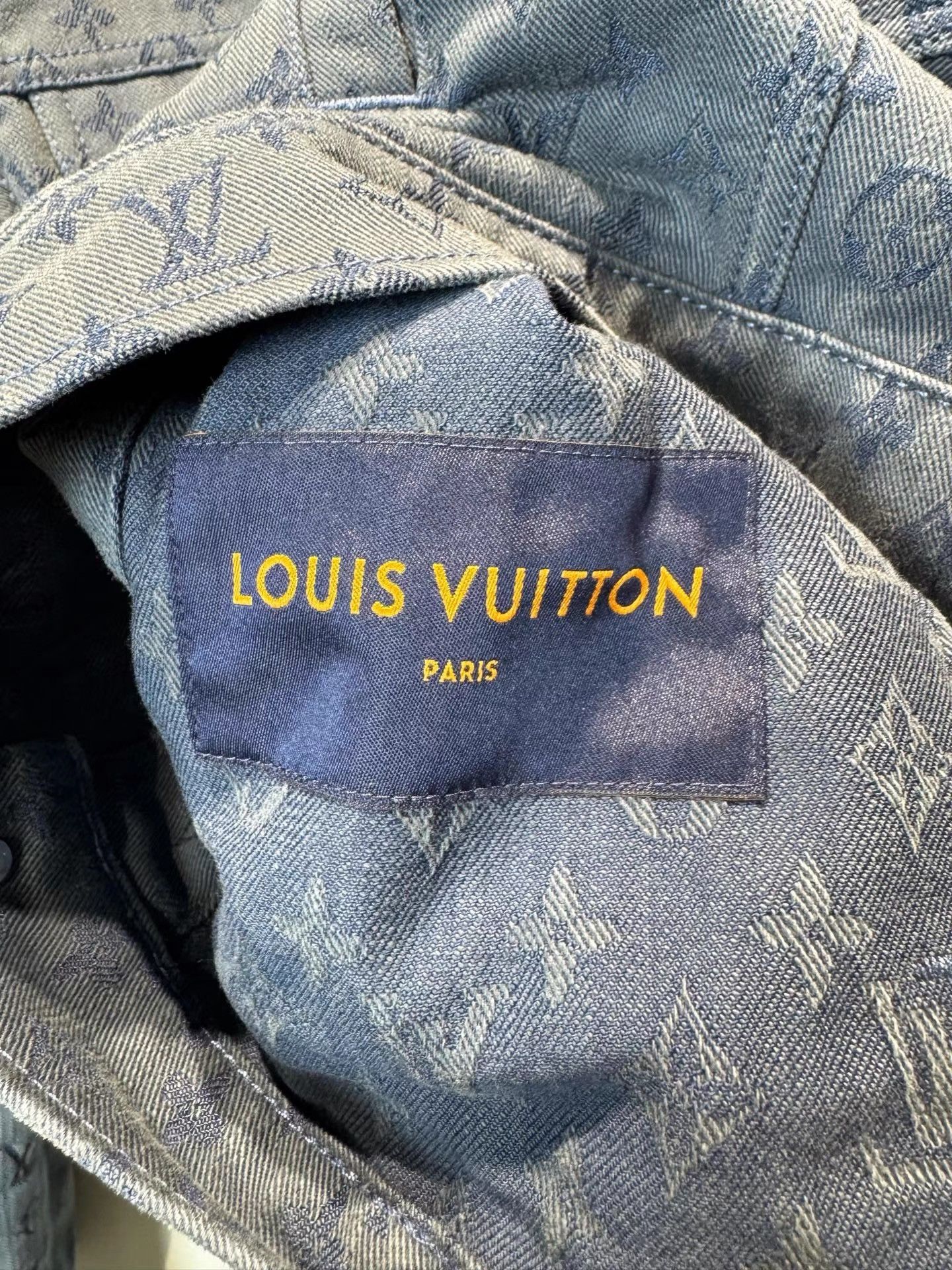 Louis Vuitton Louis Vuitton All-Over Logo Denim Long Sleeve Jacket K36 Size US M / EU 48-50 / 2 - 3 Thumbnail