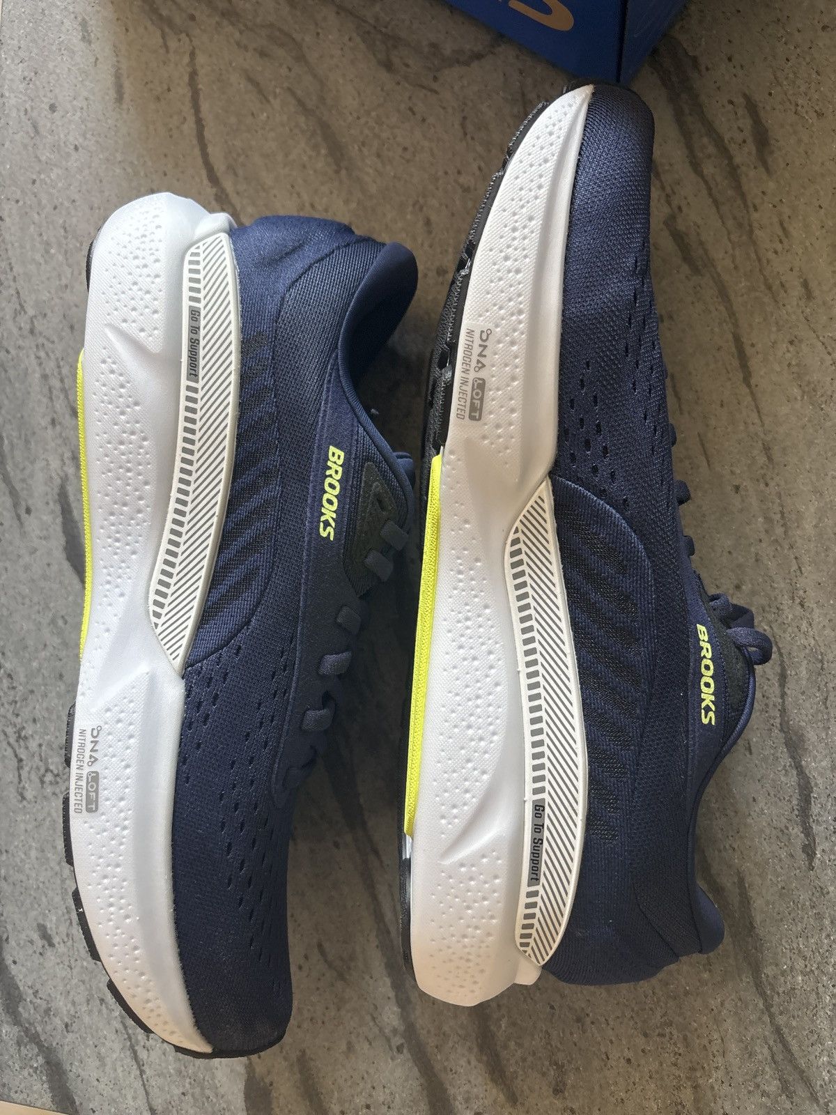 Brooks Adrenaline GTS 24 for sale Size US 10 / EU 43 - 4 Thumbnail