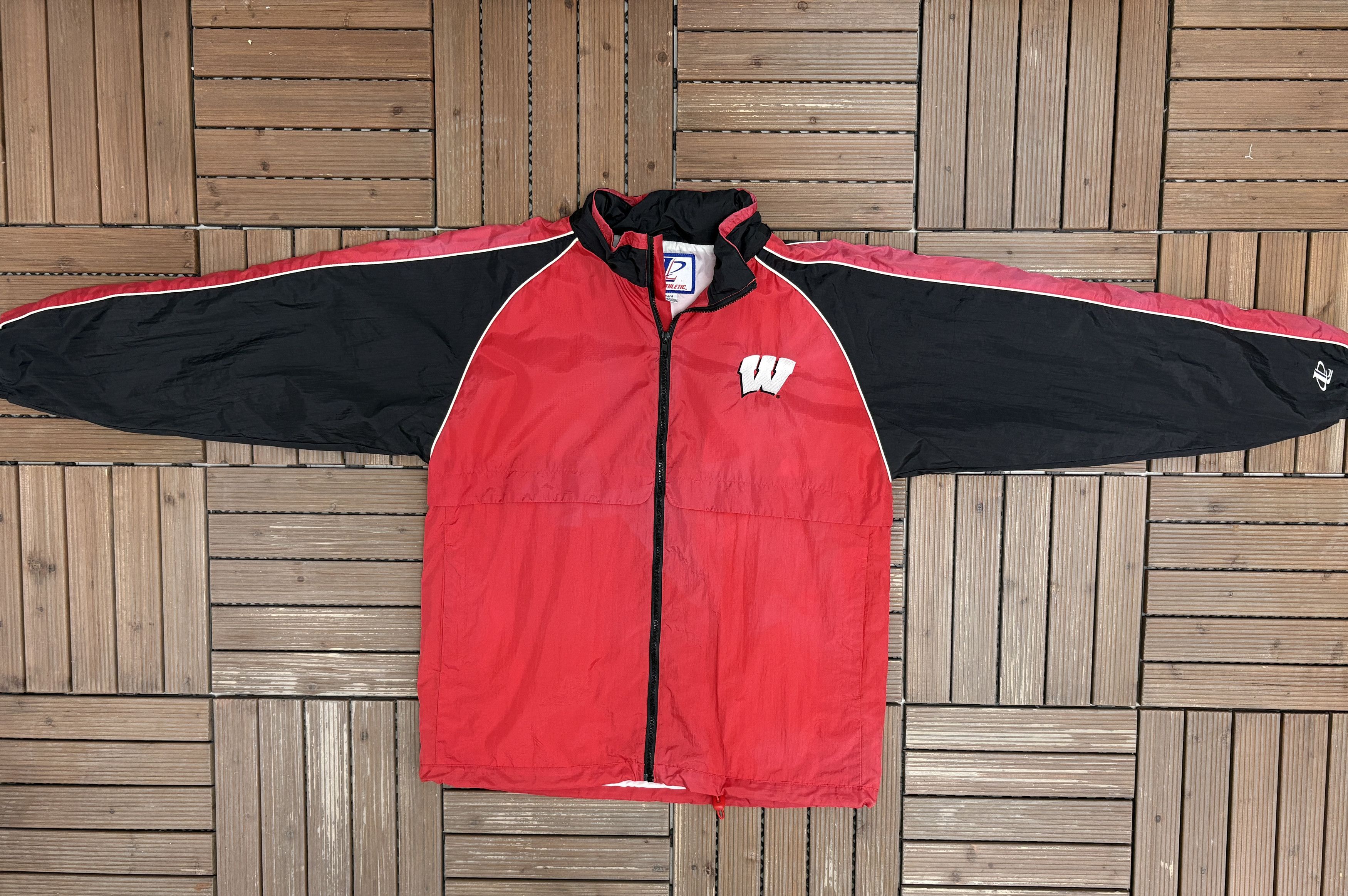 Logo Athletic × Vintage Wisconsin Badgers Vintage Red Windbreaker Jacket Size US M / EU 48-50 / 2 - 6 Thumbnail