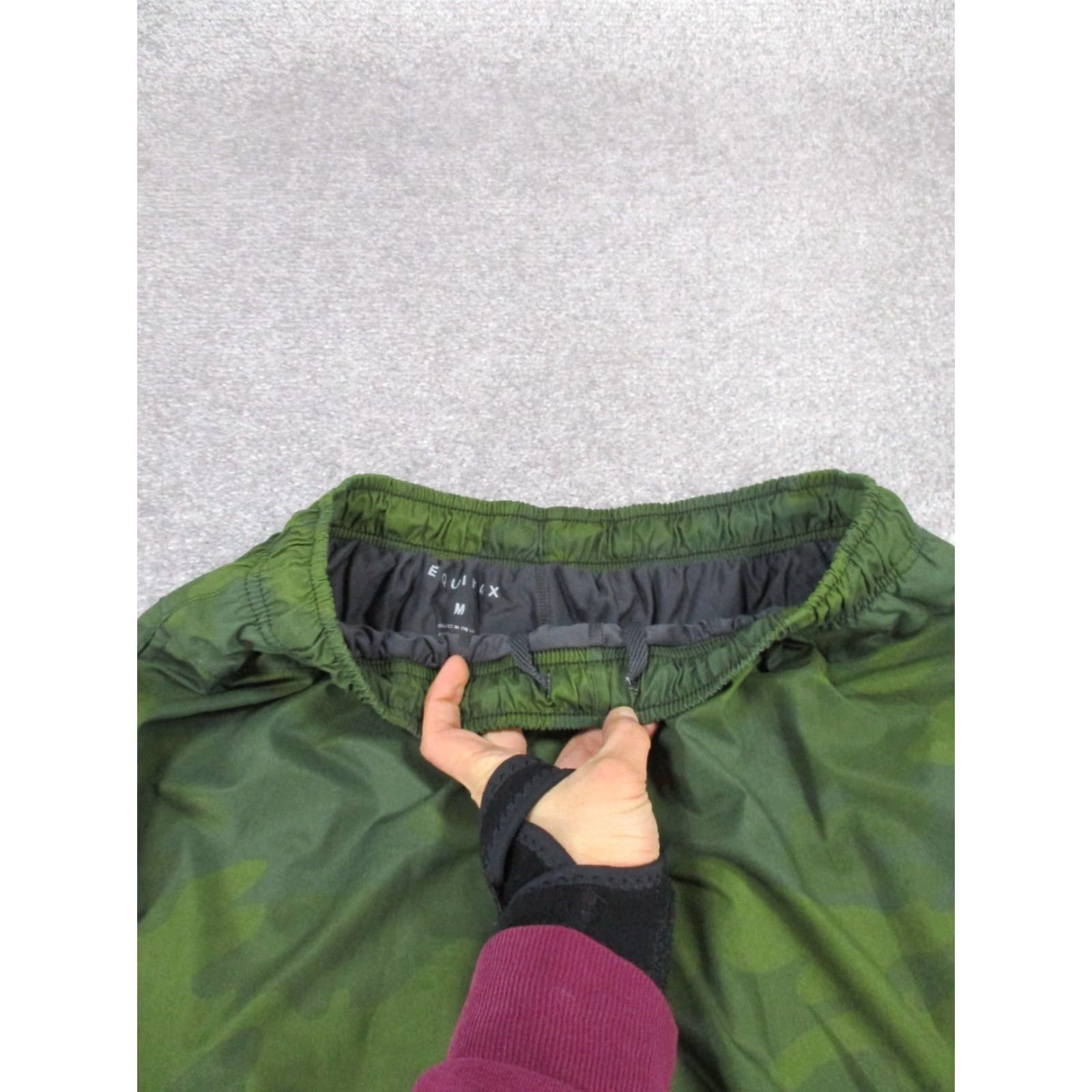 Vintage EQUINOX Men's Medium Green Camo Performance Shorts Athletic Lined Sports Size US 31 - 3 Thumbnail