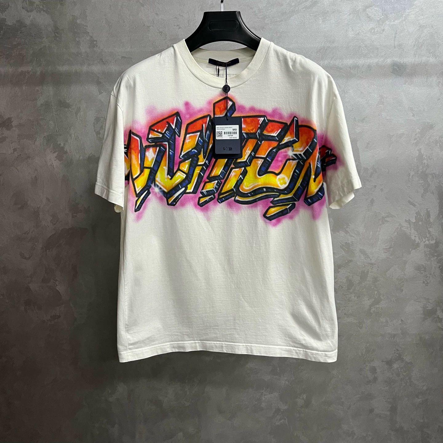 Louis Vuitton Louis Vuitton Retro White T-Shirt M Women Size M / US 6-8 / IT 42-44 - 1 Thumbnail