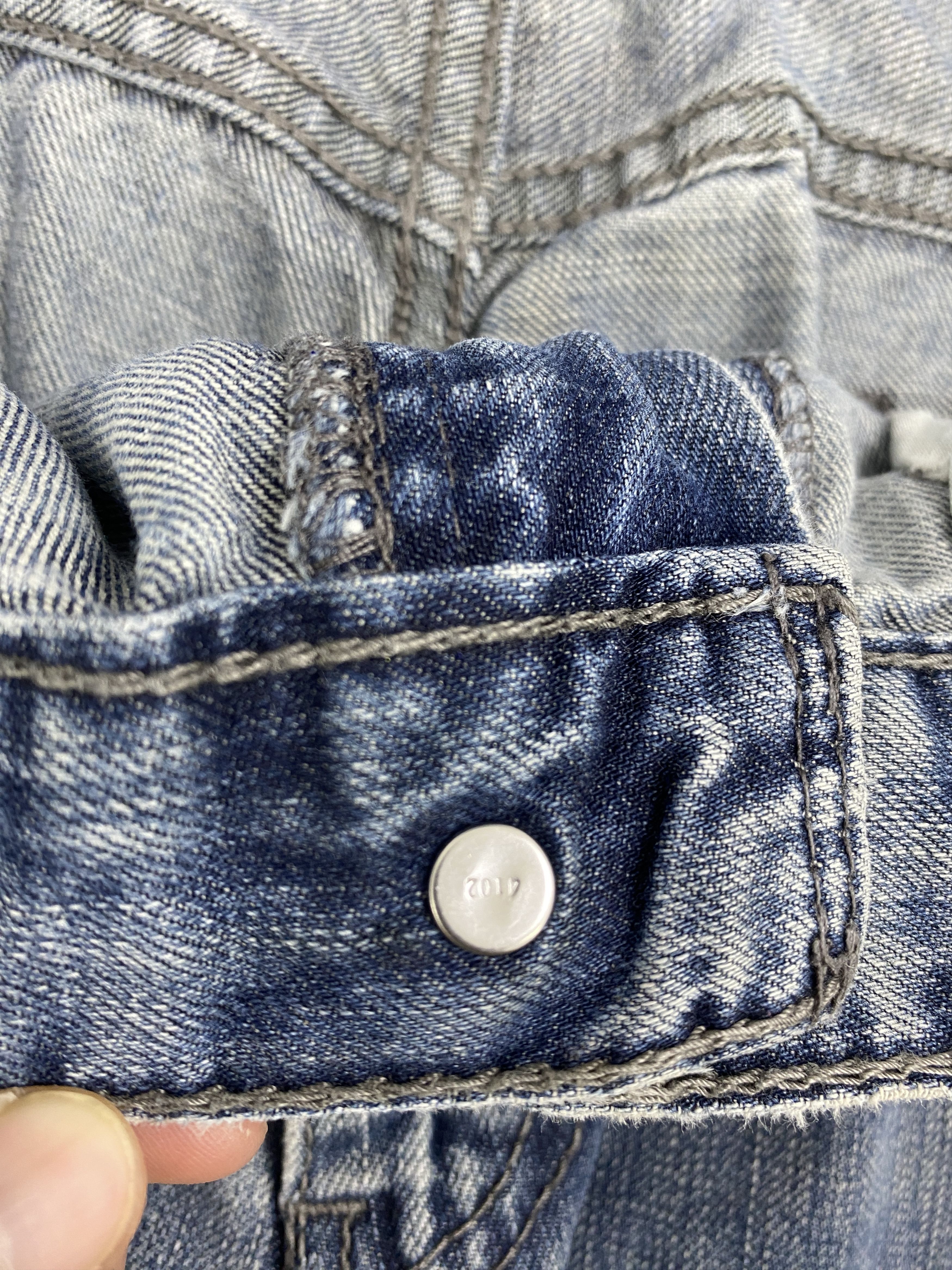 Levi's × Vintage Faded Blue Vintage Levis 569 Jeans Size US 32 / EU 48 - 11 Thumbnail