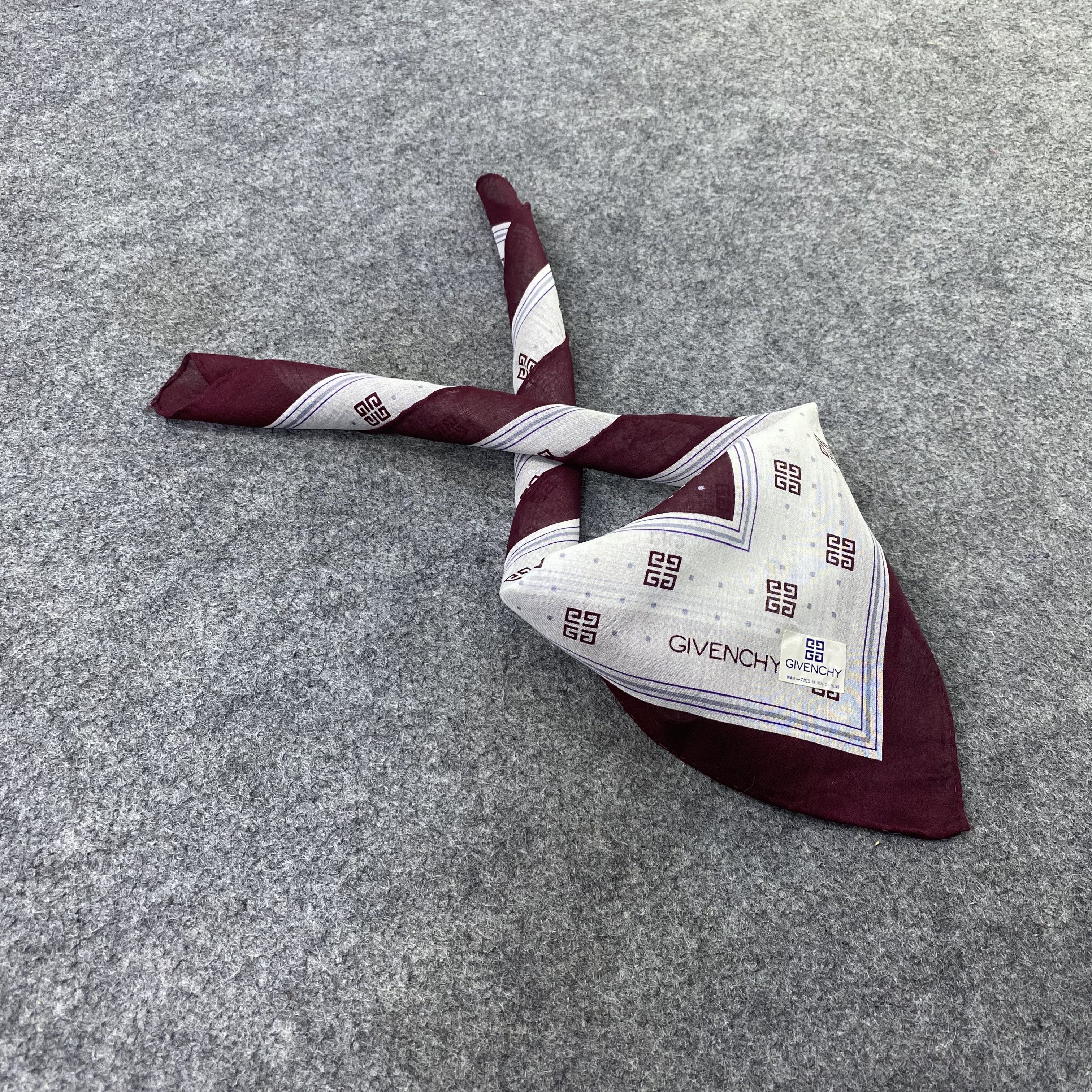 Givenchy Givenchy Handkerchief Neckerchief Bandana-B2071 Size ONE SIZE - 1 Thumbnail