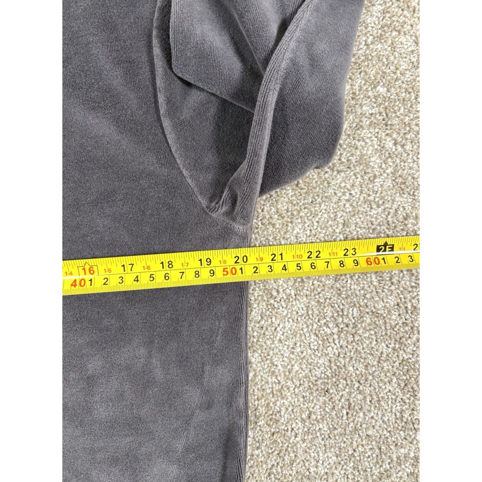 Van Heusen VINTAGE 90s Van Heusen Terry Cloth Collared Long Sleeve Size Medium Sweater Pullover Men Gray Pockets Knit Cotton Polyester Knit Size US M / EU 48-50 / 2 - 7 Thumbnail