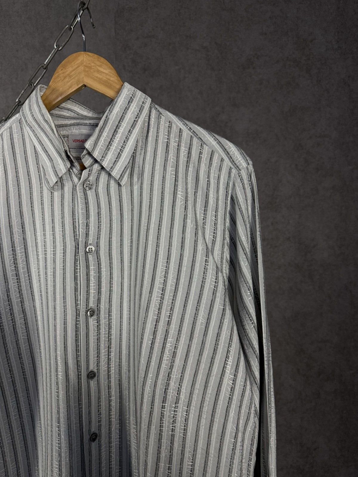 Versace Versace Classic vintage luxury monogram shirt Size US L / EU 52-54 / 3 - 2 Thumbnail