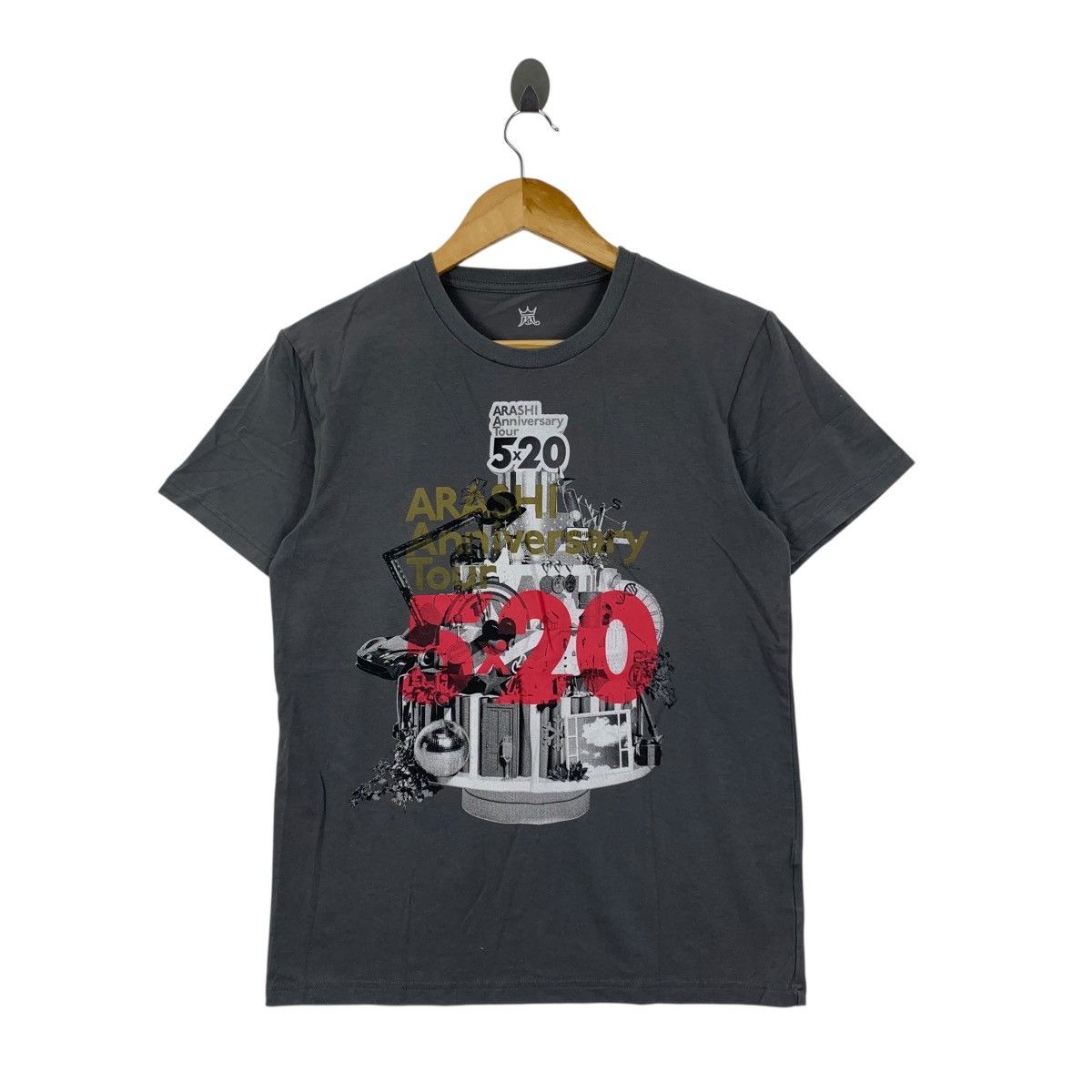 Japanese Brand ARASHI ANNIVERSARY TOUR 5x20 Japanese Band Rock Short Shirt Size US S / EU 44-46 / 1 - 1 Thumbnail