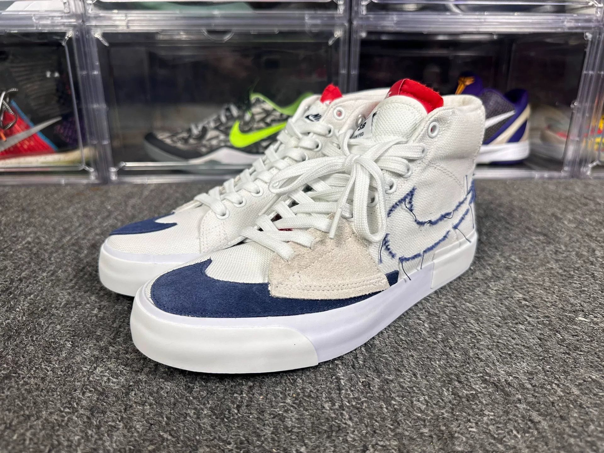 Nike Nike BLAZER White Lowtop Sneakers 9 Men Size US 9 / EU 42 - 1 Thumbnail