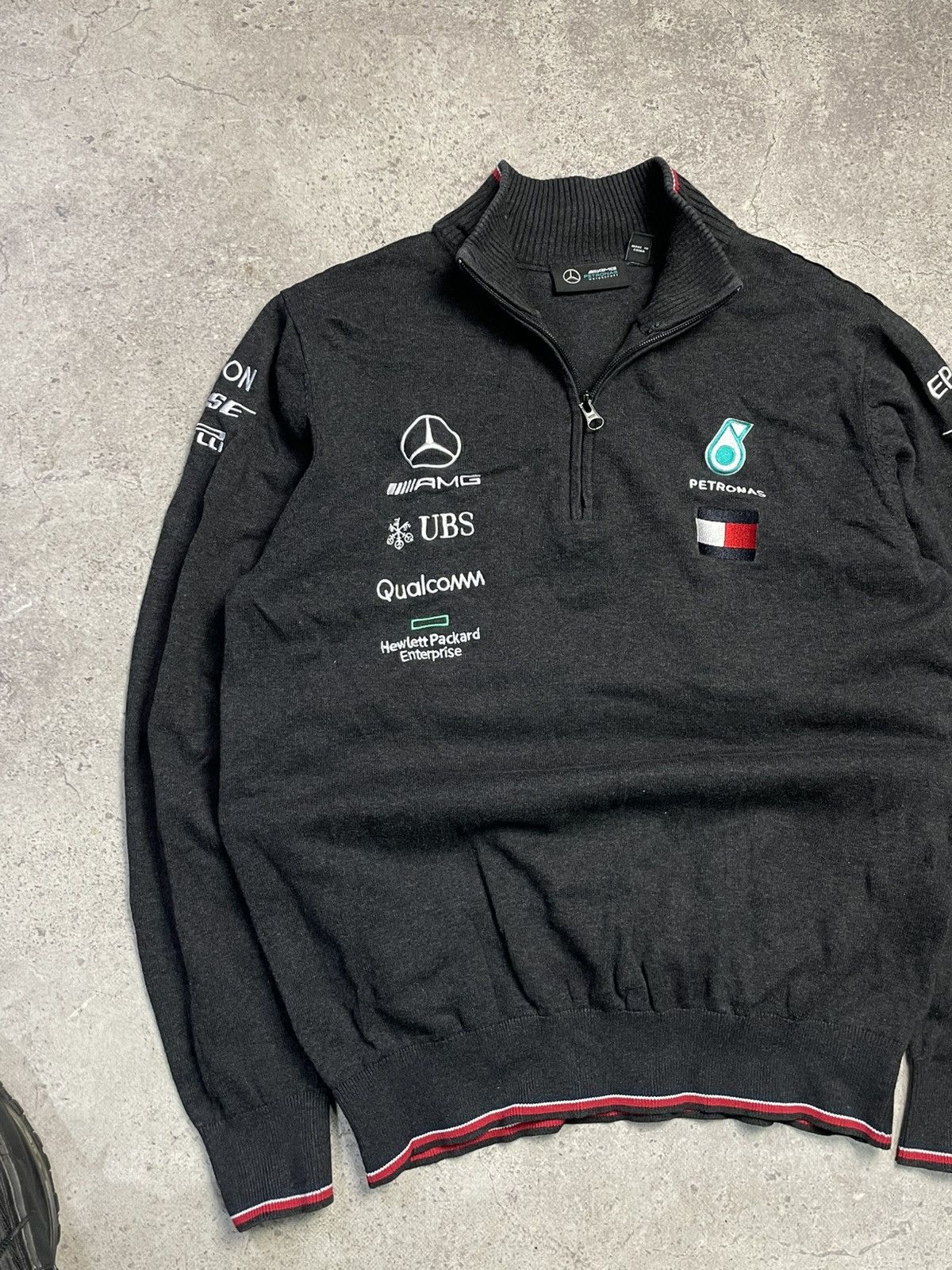 Formula 1 Mercedes Benz AMG Petronas Formula One Team Sweater Size US M / EU 48-50 / 2 - 2 Thumbnail