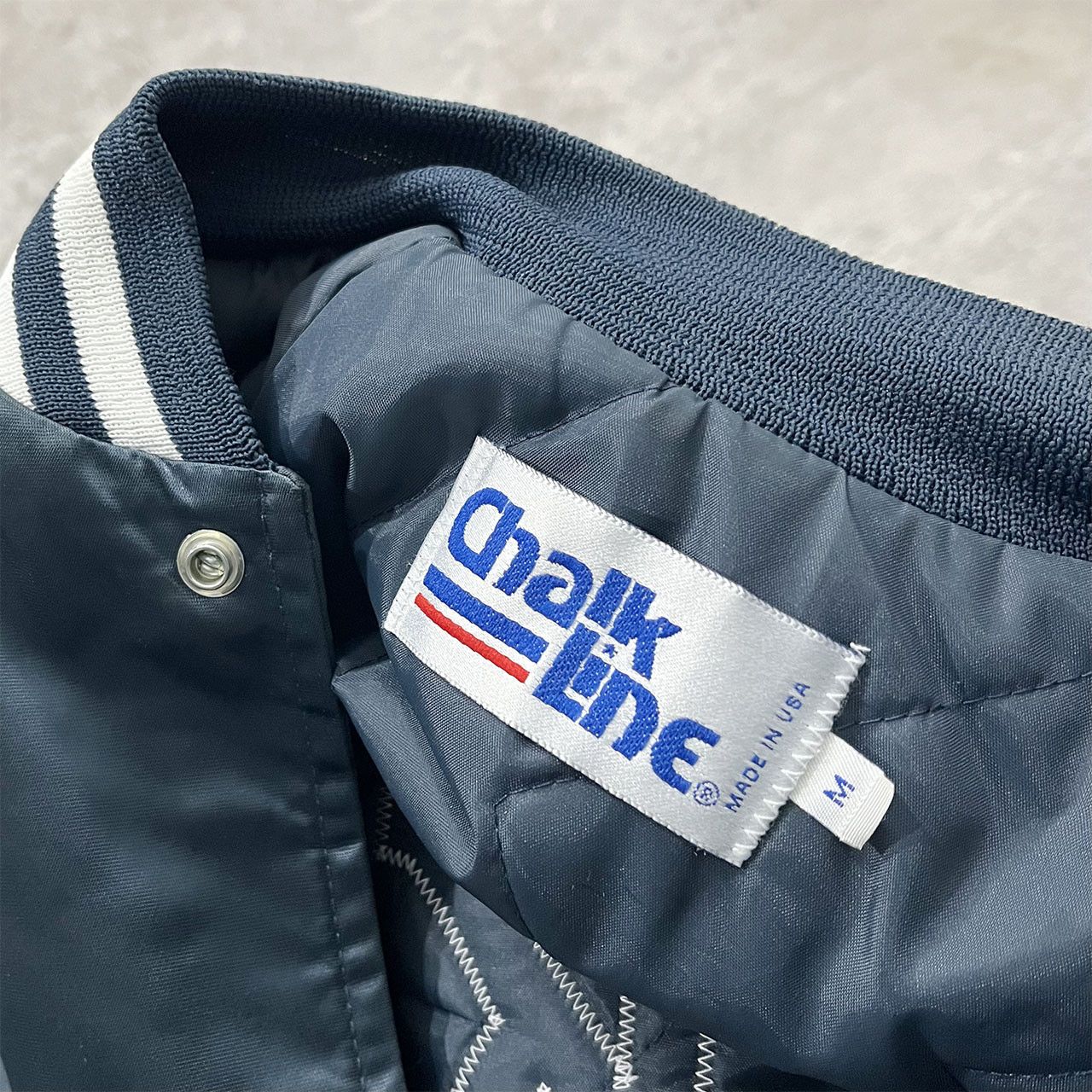 Chalk Line MLB NEW YORK YANKEES SPELL OUT SATIN BOMBER JACKET SIZE M Size US M / EU 48-50 / 2 - 5 Thumbnail