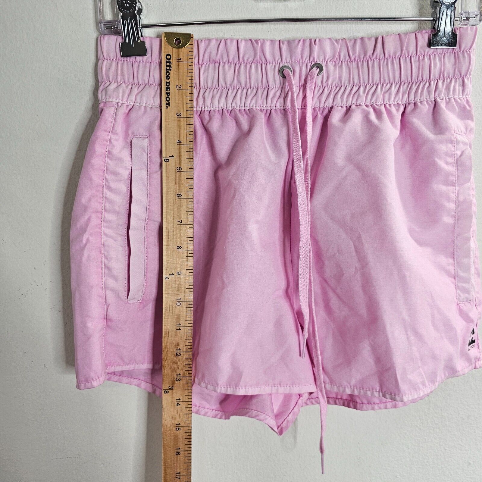 Billabong Billabong Pink Drawstring Waist Welt Pocket Logo Gym Short S Size 27" / US 4 / IT 40 - 5 Thumbnail
