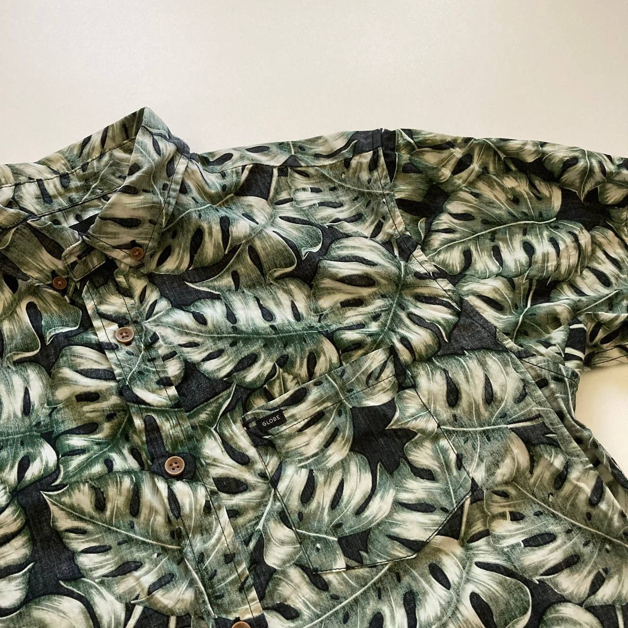 Globe Globe Skateboards Australia Aloha Floral Beach Size US M / EU 48-50 / 2 - 2 Thumbnail