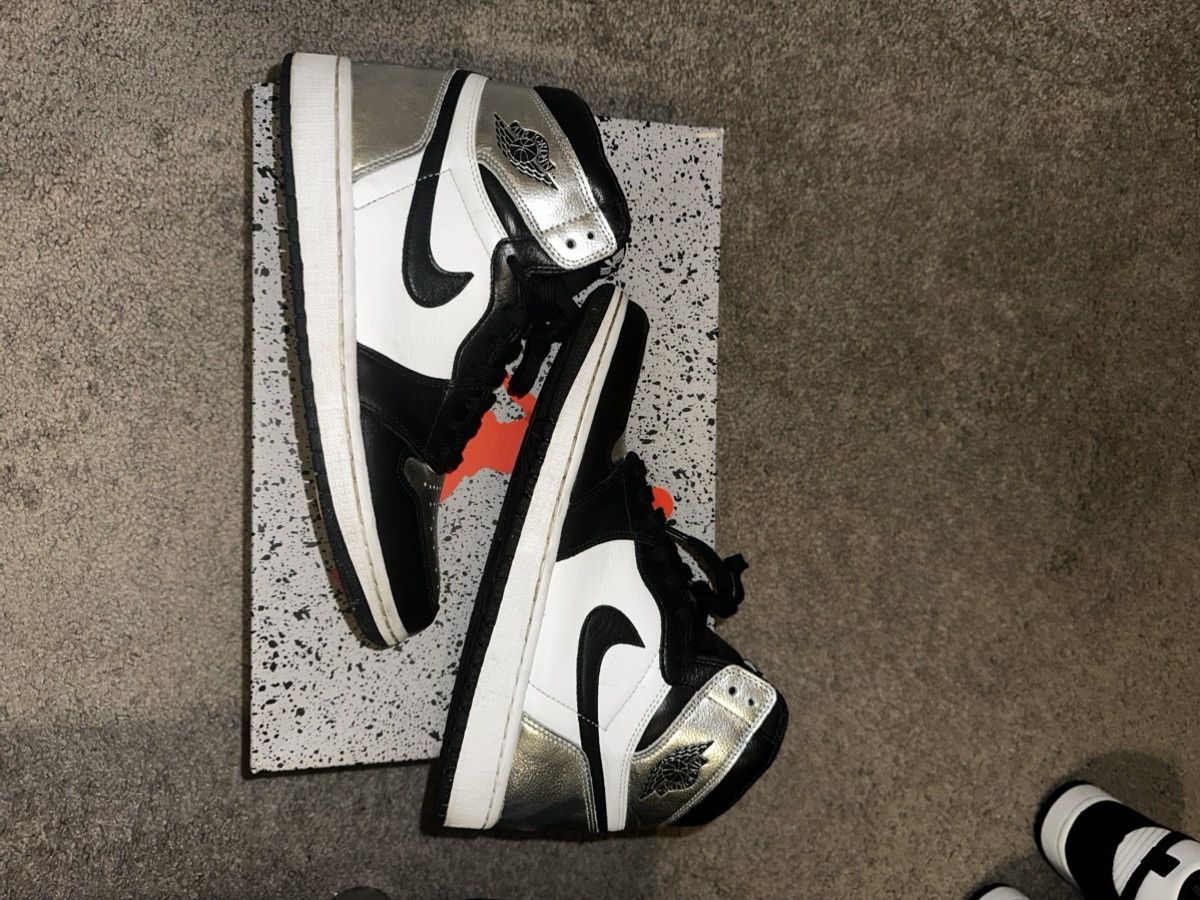Jordan Brand × Nike Jordan 1 “Silver Toe” Size US 9 / EU 42 - 4 Thumbnail
