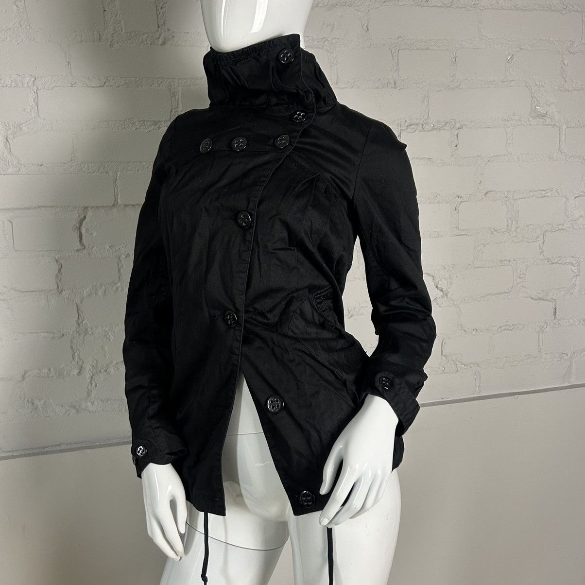 Asymmetric black vintage windbreaker