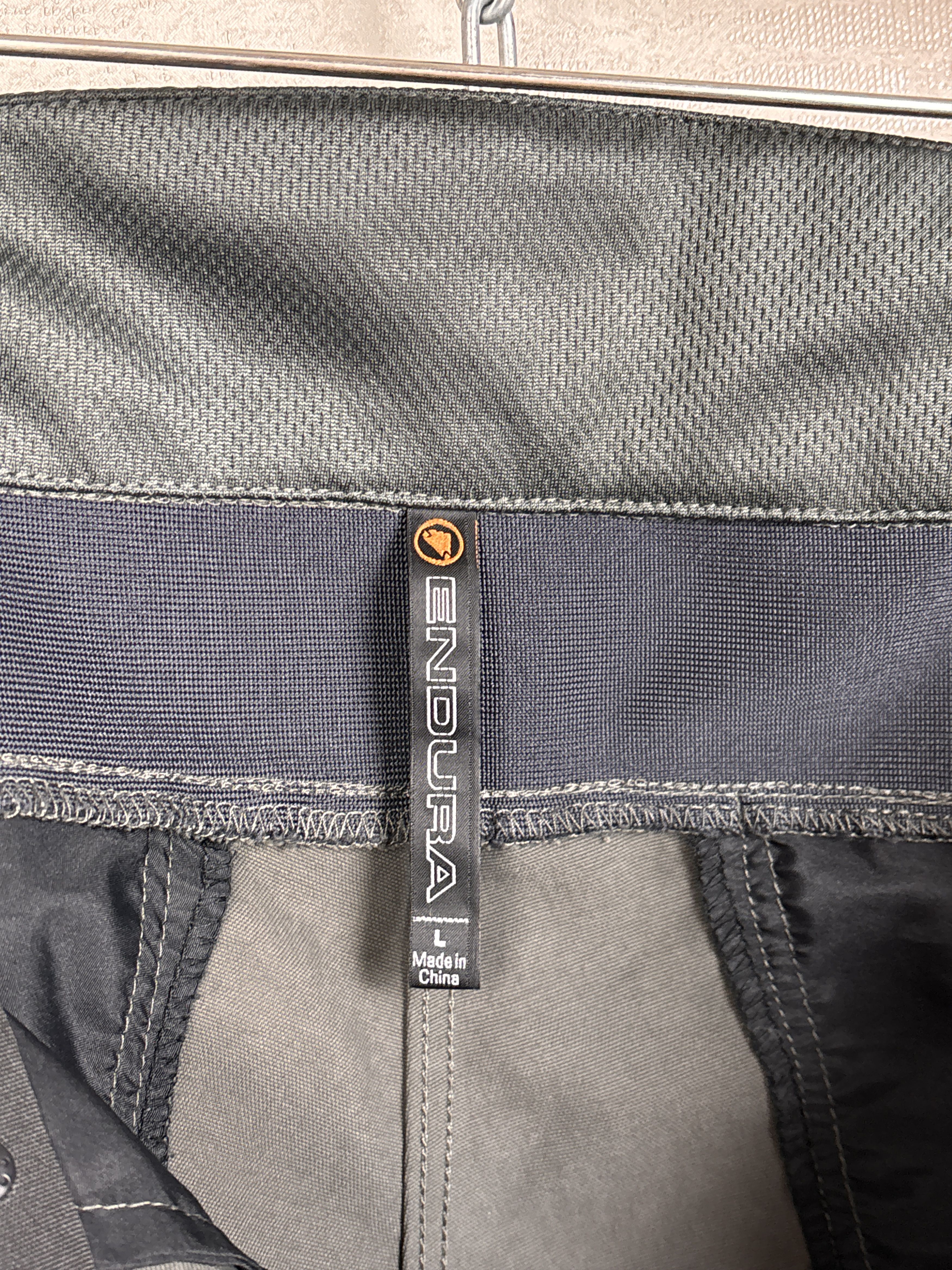 Bicycle Endura Singletrack Shorts Nylon Cycling MTB Men's Size L Size US 34 / EU 50 - 16 Thumbnail