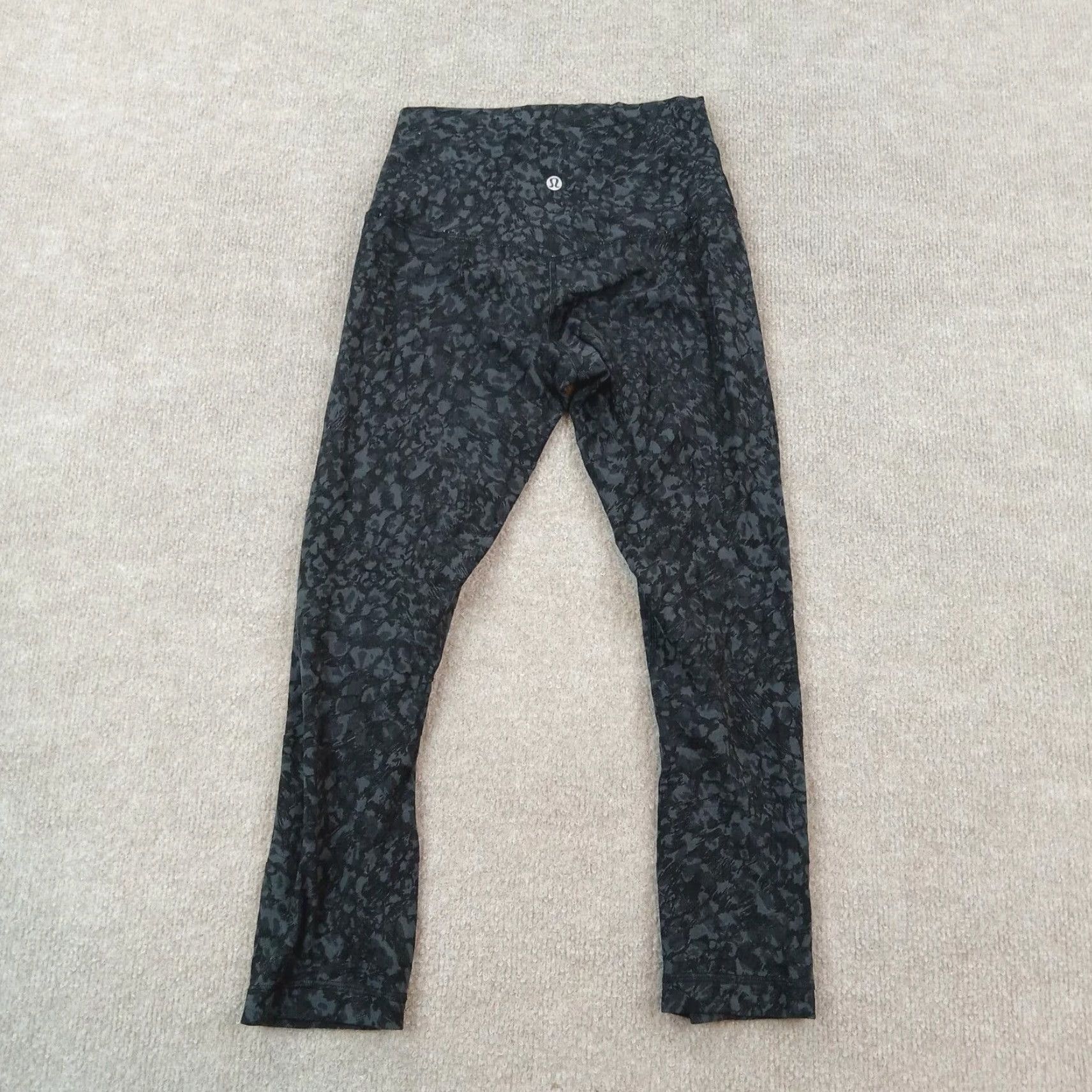 Lululemon Lululemon Leggings Womens Size 4 Black Geometric Print Cropped Stretch Size 27" / US 4 / IT 40 - 7 Thumbnail