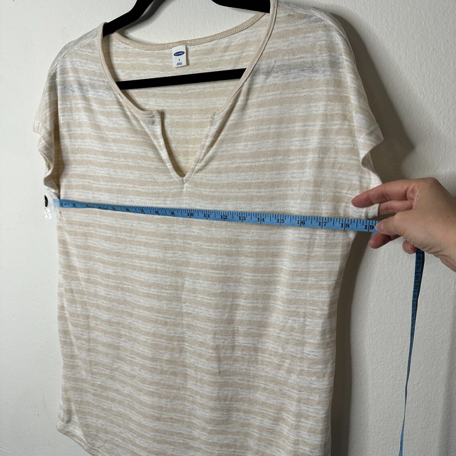 Old Navy Old Navy Cream & White Striped V-Split Neck Tee Blouse Small Size S / US 4 / IT 40 - 10 Thumbnail