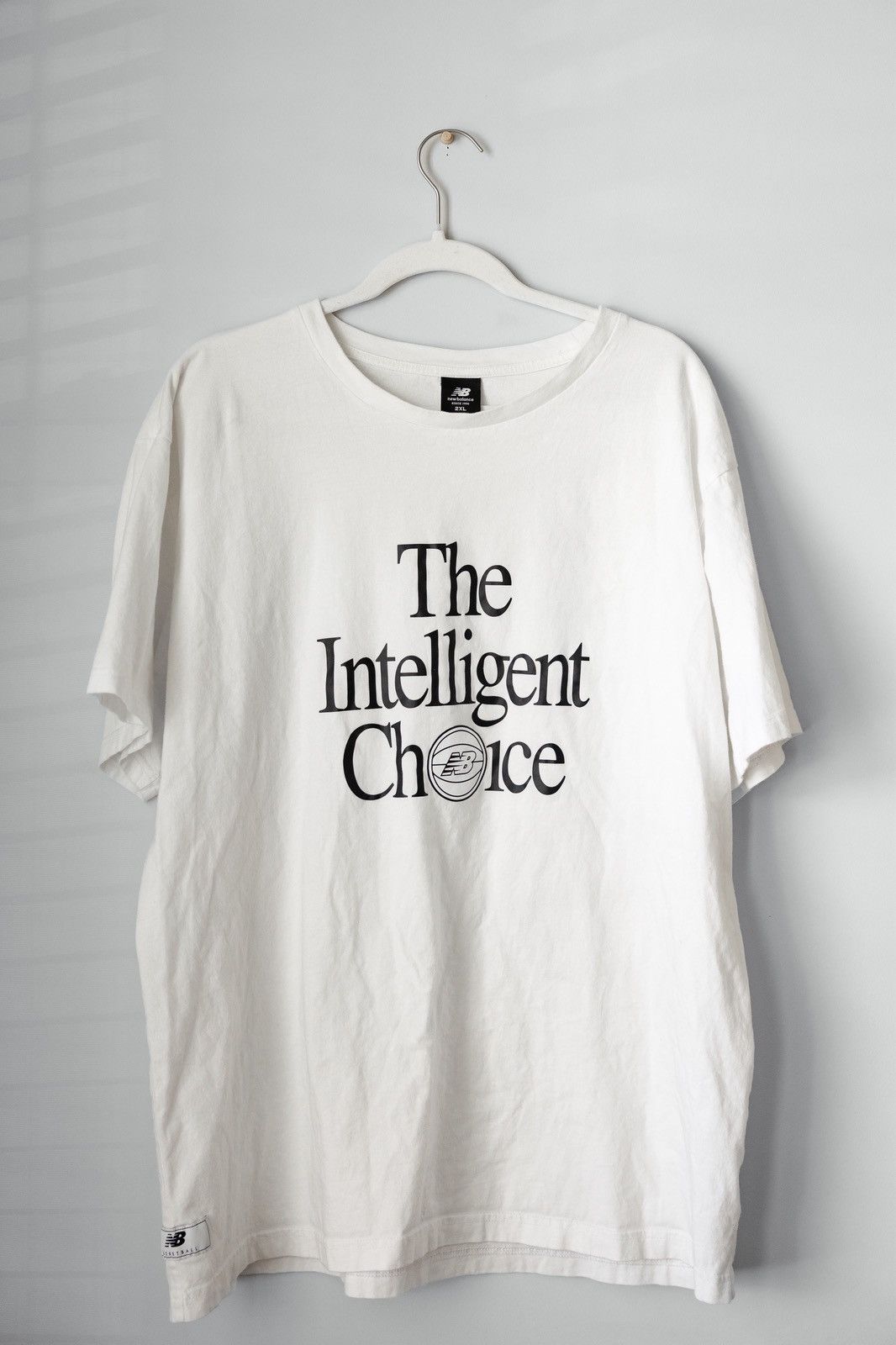 New Balance New Balance “The Intelligent Choice” Tee – 2XL – White Size US XXL / EU 58 / 5 - 1 Thumbnail