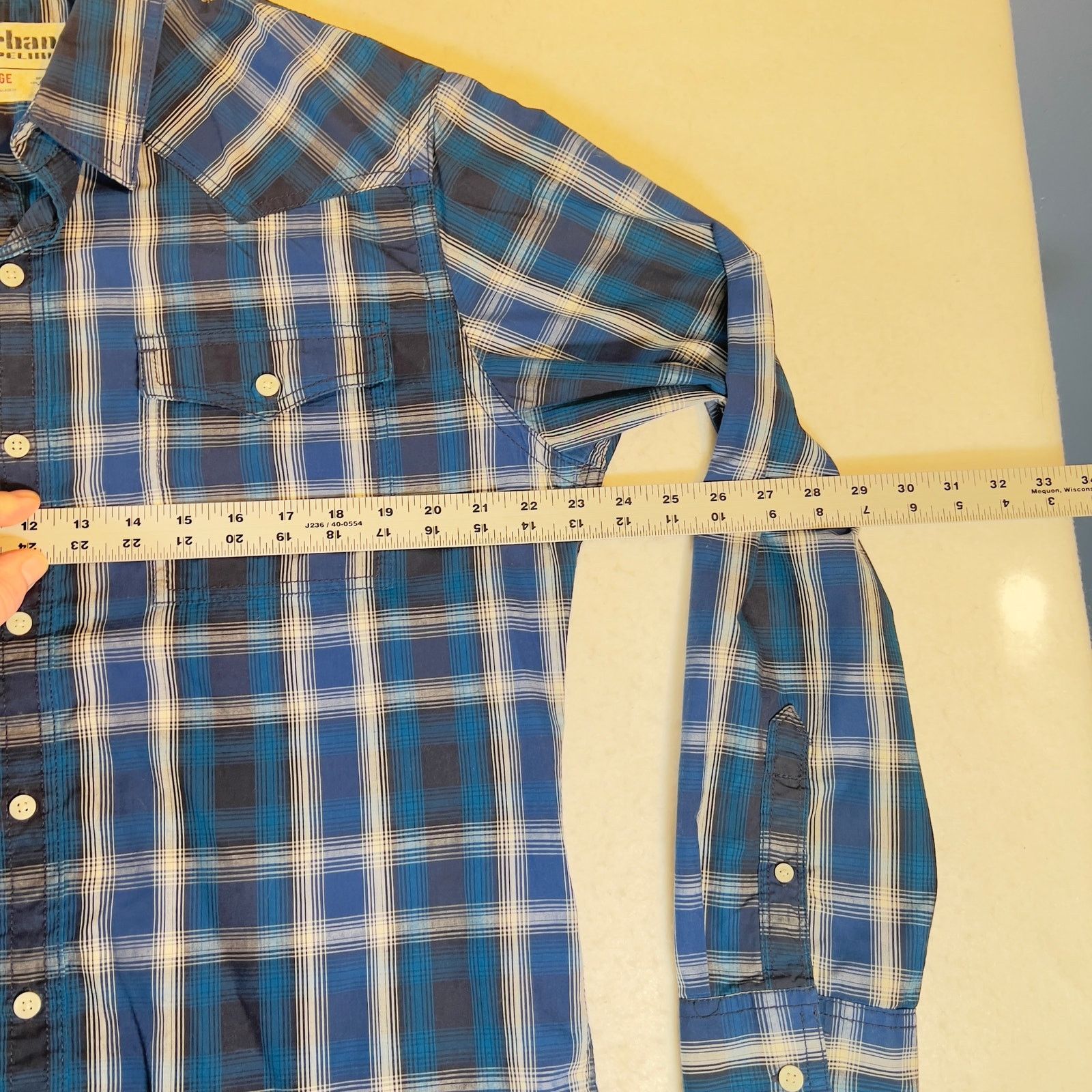 Urban Pipeline Urban Pipeline Button Shirt Men Large Blue White Grey Plaid Size US L / EU 52-54 / 3 - 6 Thumbnail