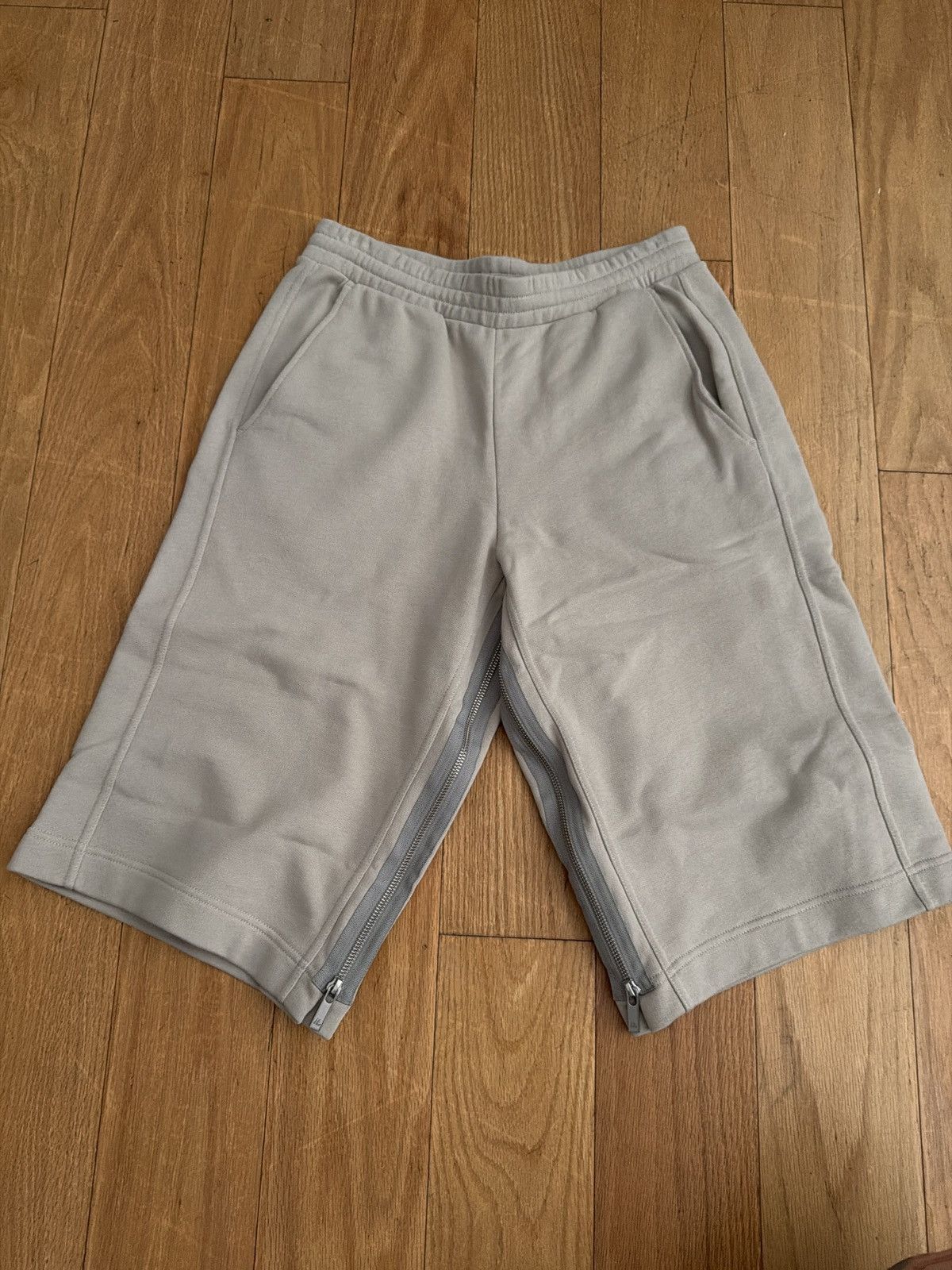 Helmut Lang Helmut lang zipper wide shorts small Size US 28 / EU 44 - 2 Thumbnail