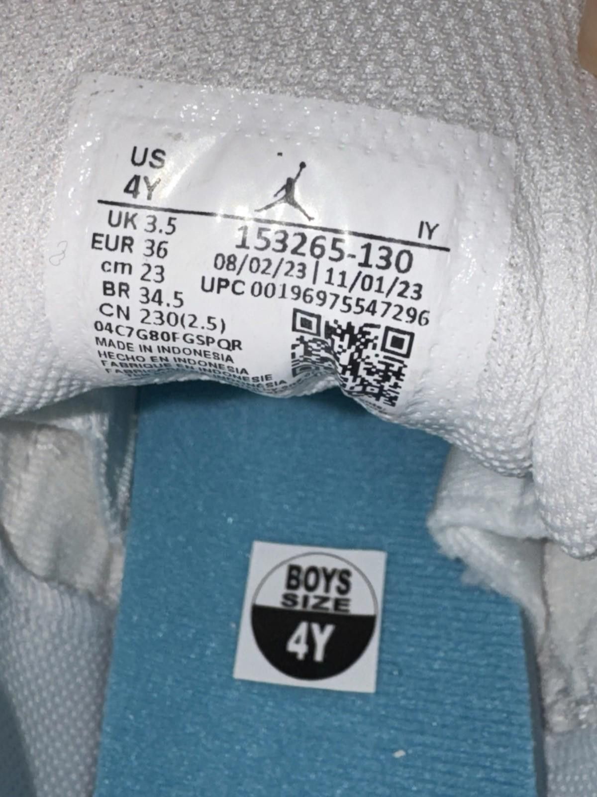 Jordan Brand Jordan Air Jordan 12 Retro GS 'White/Vapor Green' Size 4Y Size US 5 / EU 37 - 7 Thumbnail