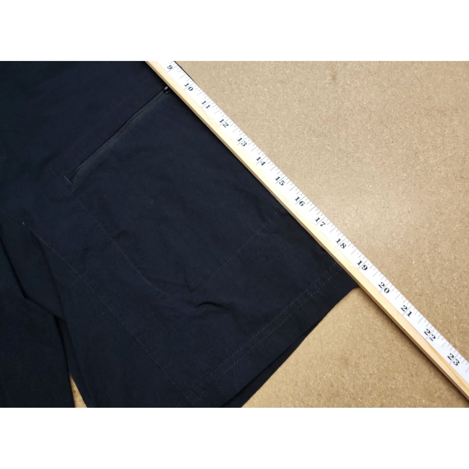 Vintage Bergans UTNE Hiking Shorts Womens Size S Outdoor Black Pockets Zip Small Size 28" / US 6 / IT 42 - 5 Thumbnail