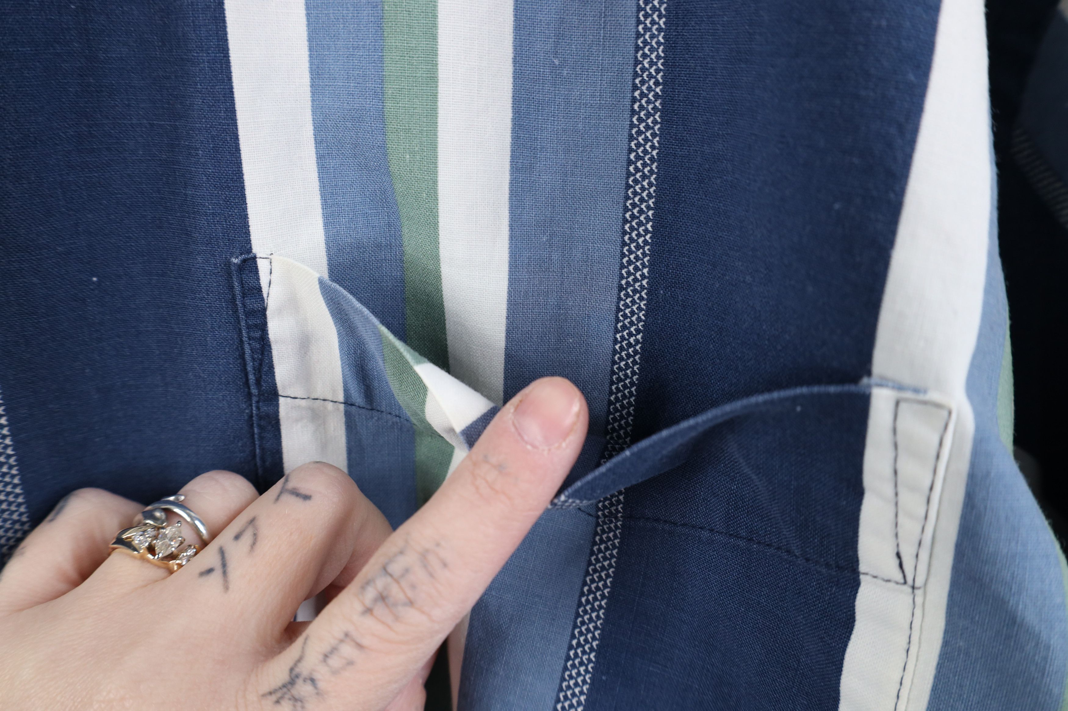 Vintage Vintage 90s Streetwear Short Sleeve Button Down Shirt Size US XXL / EU 58 / 5 - 7 Thumbnail
