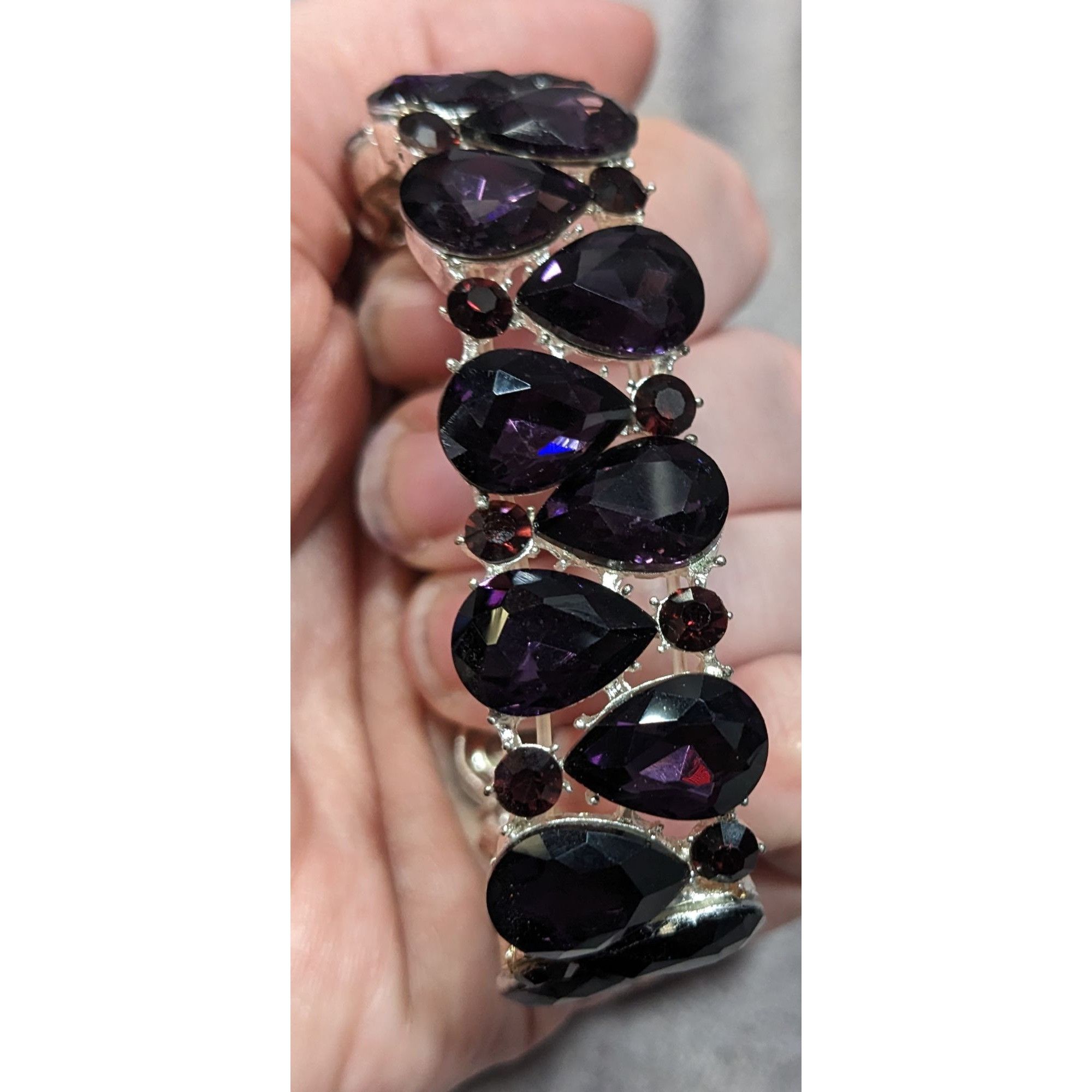 Other Elegant Glam Goth Teardrop Stretch Statement Bracelet With R Size ONE SIZE - 9 Thumbnail