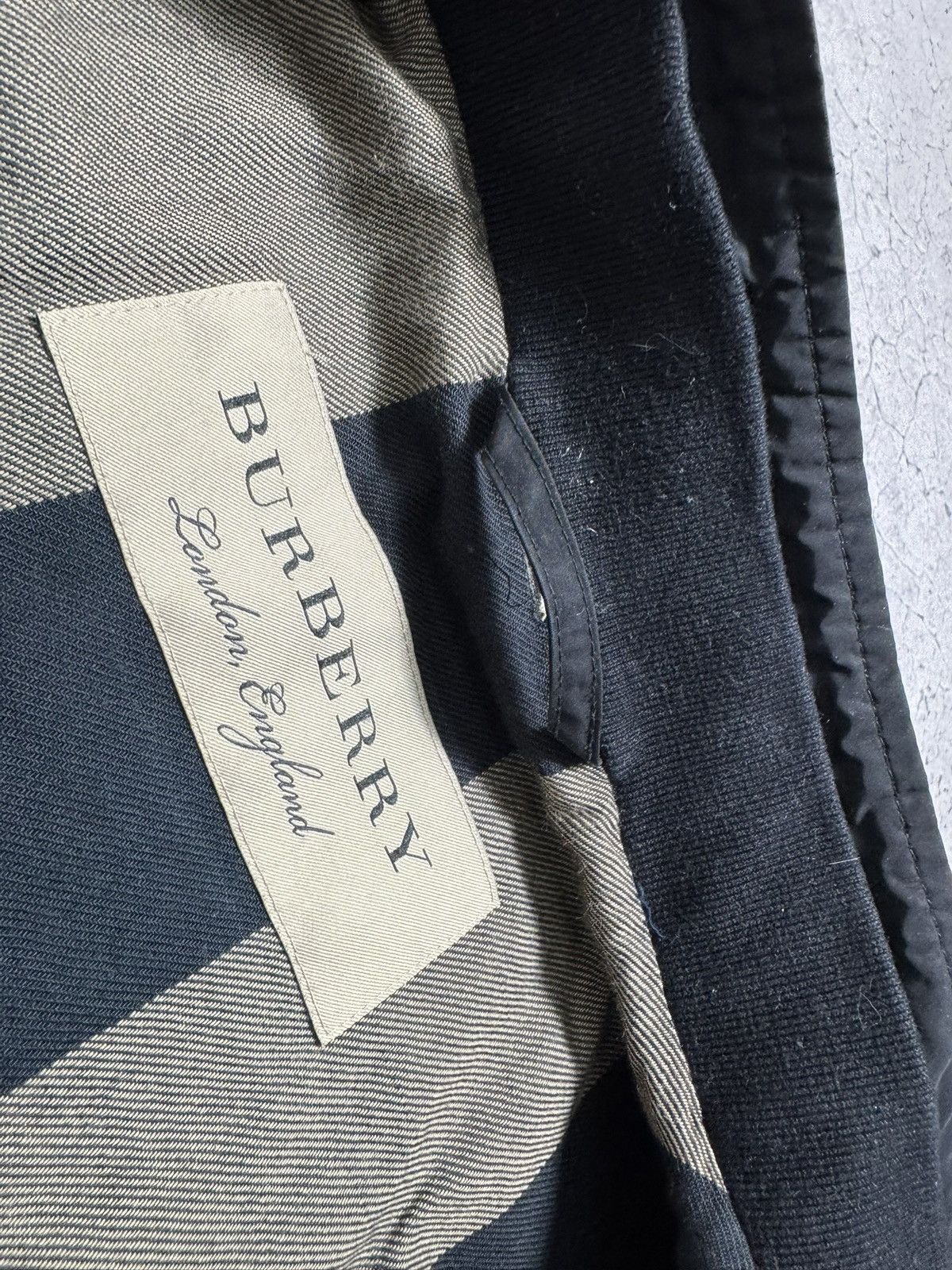 Burberry Burberry London England Nylon Black Light Bomber Jacket Size US XL / EU 56 / 4 - 10 Thumbnail