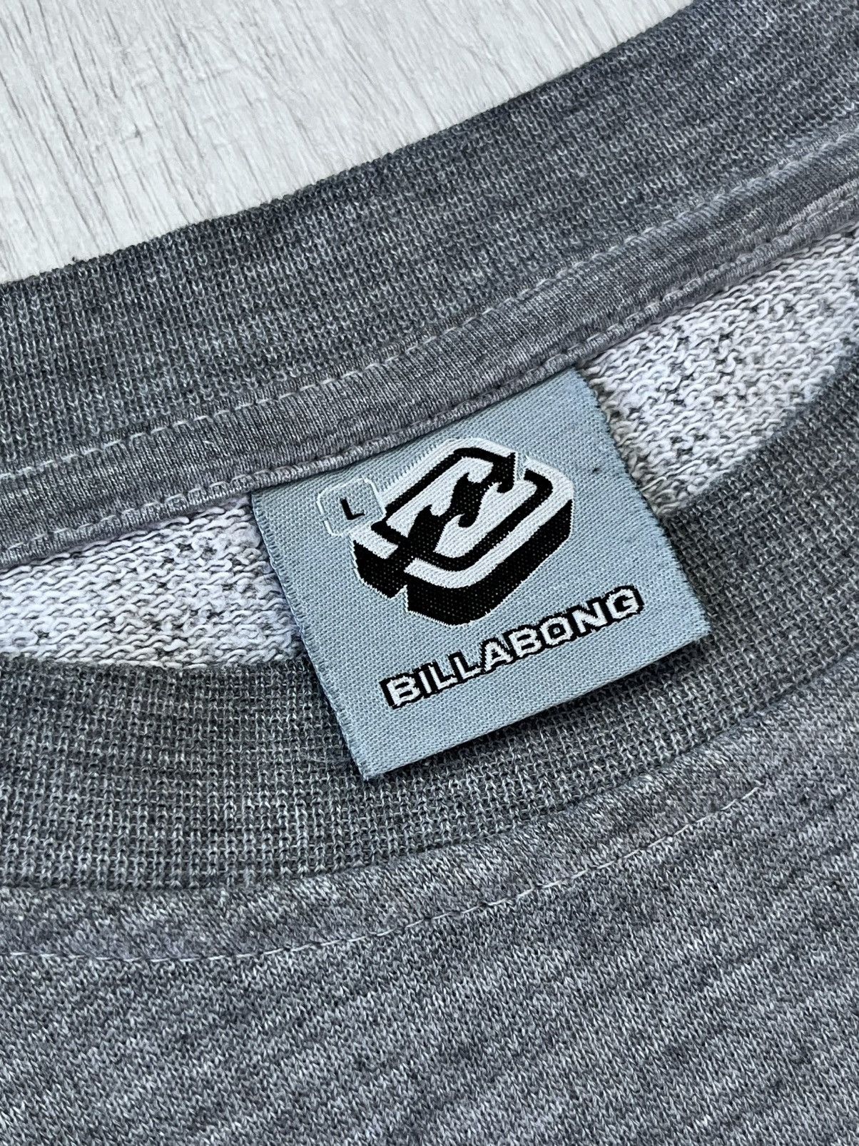 Billabong Vintage Billabong Sweatshirt Center Logo Y2K Surf Skater 90s Size US L / EU 52-54 / 3 - 4 Thumbnail