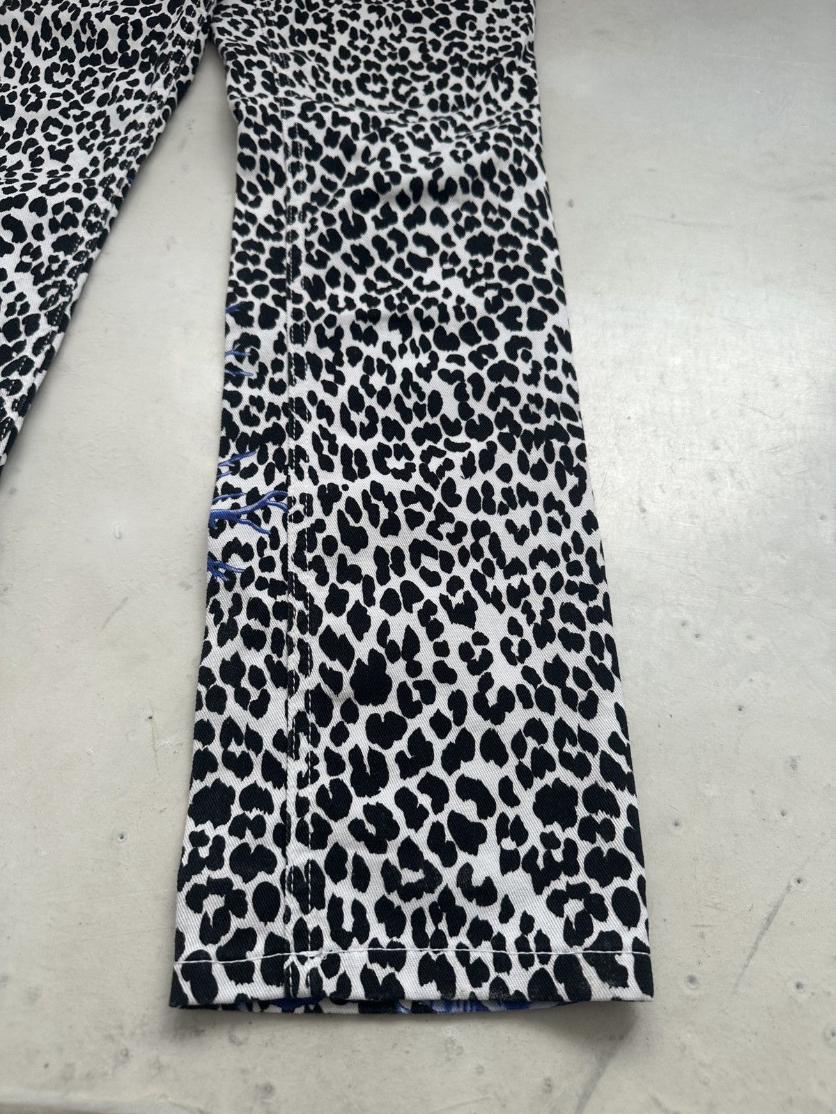 Versace Gianni Versace AOP jeans Aqua coral and leopard print Size 28" / US 6 / IT 42 - 10 Thumbnail