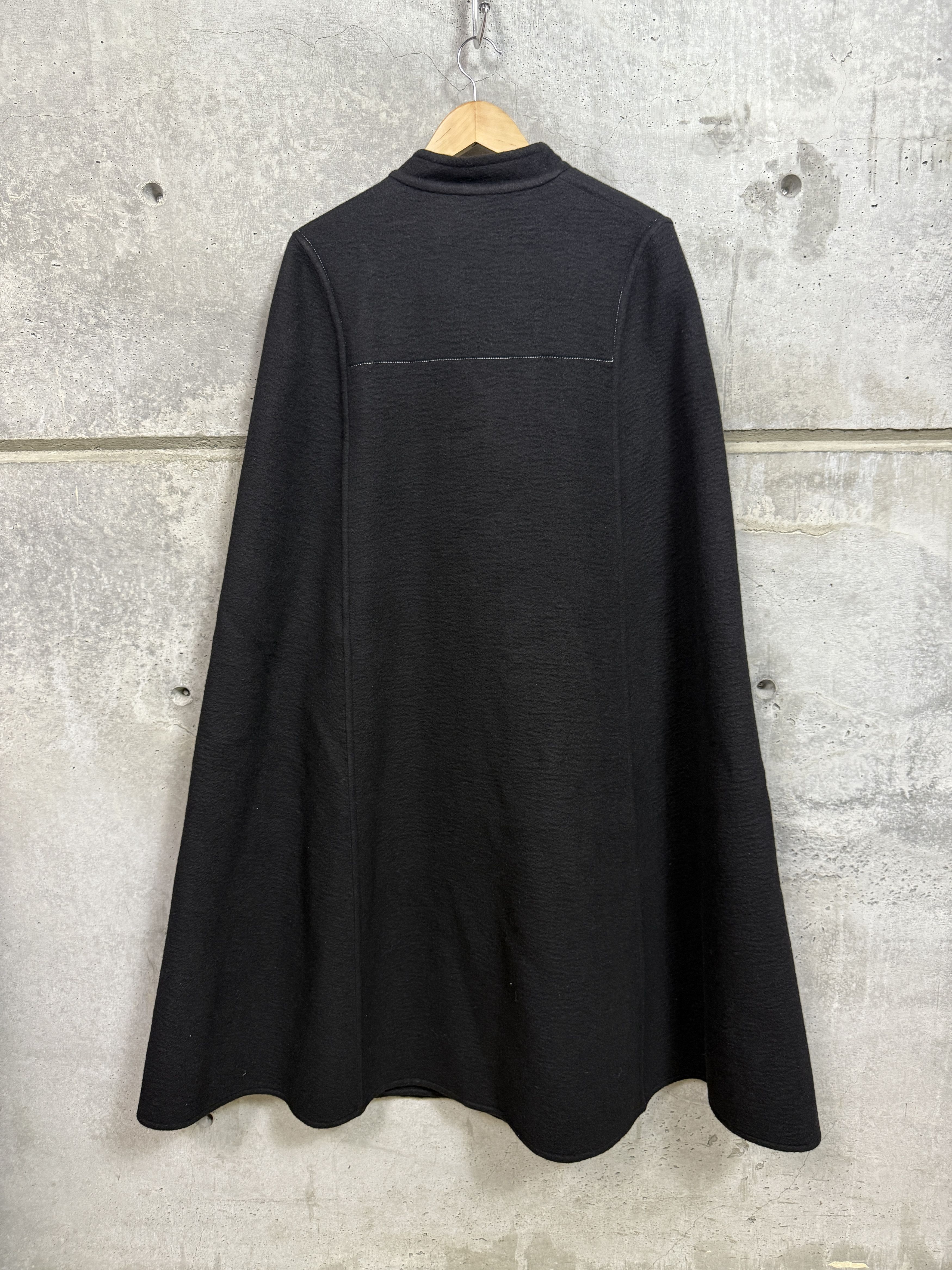 Celine $11K Celine Philo Pre-Fall 2017 Cashmere Cape Size XS / US 0-2 / IT 36-38 - 3 Thumbnail