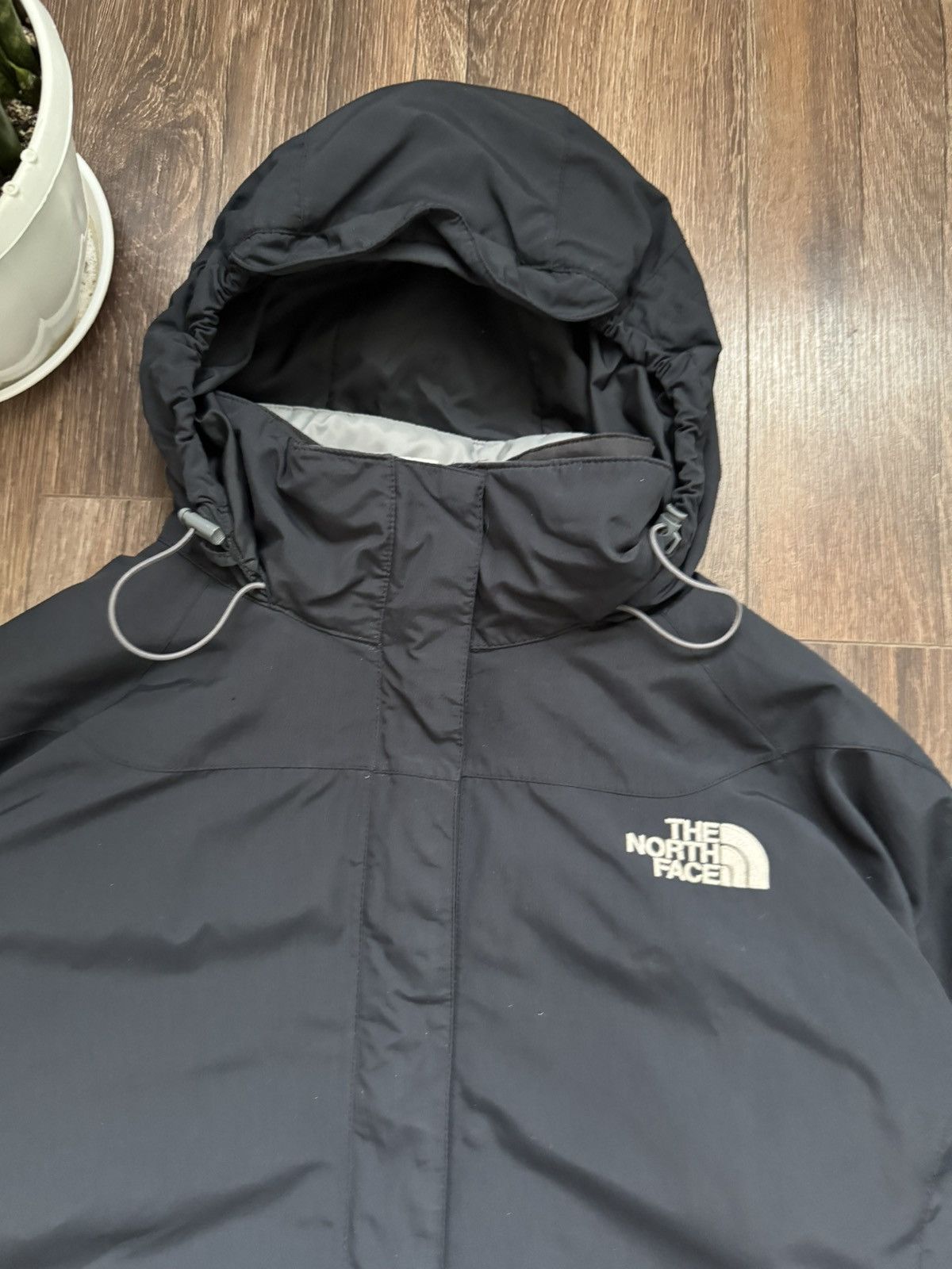 The North Face The North Face women’s XL rain lightweight jacket Size XL / US 12-14 / IT 48-50 - 3 Thumbnail
