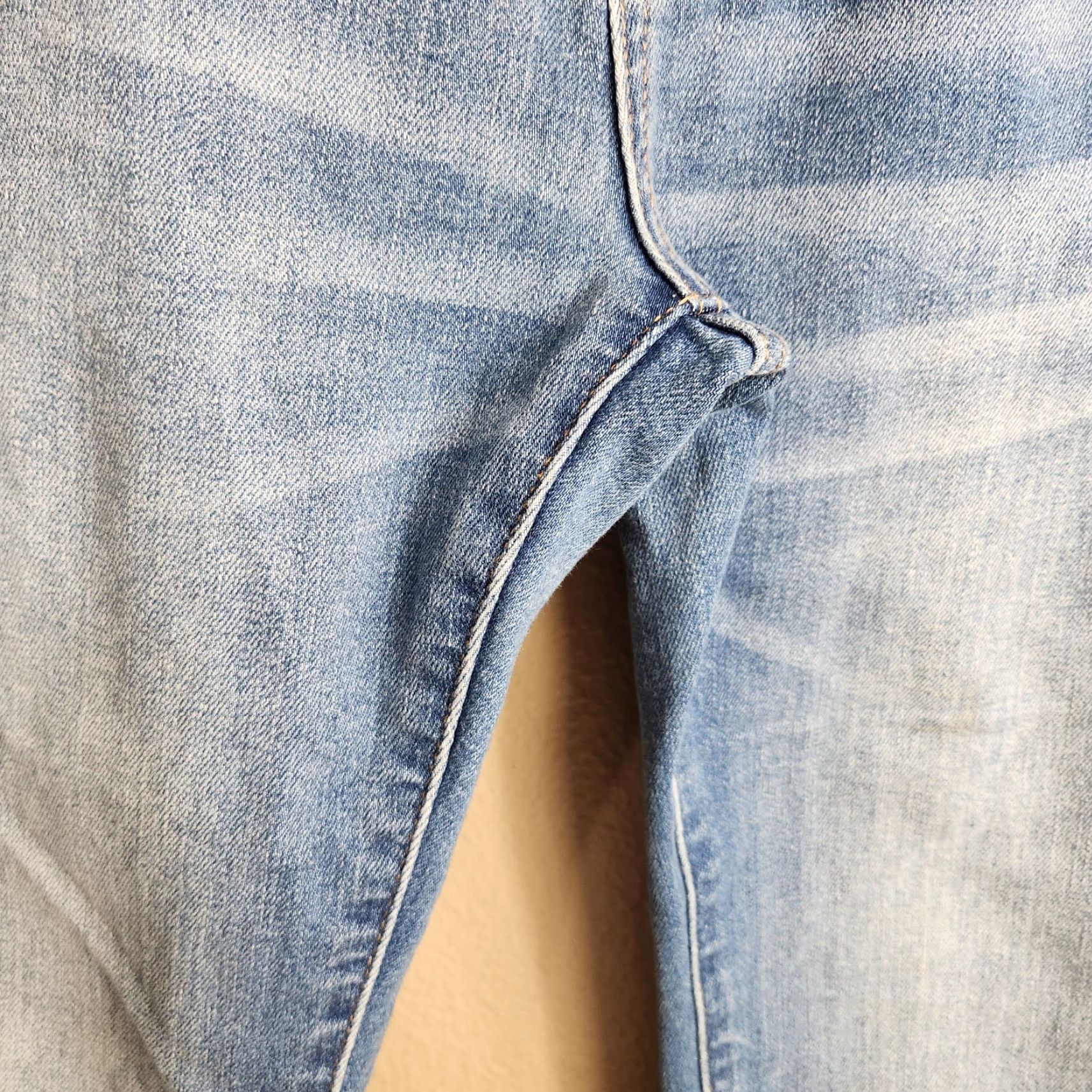 Miss Me Miss Me Jeans |29| Mid Rise M2207CF Crop Fray Flare Denim Womens Regulate? Size 29" - 6 Thumbnail