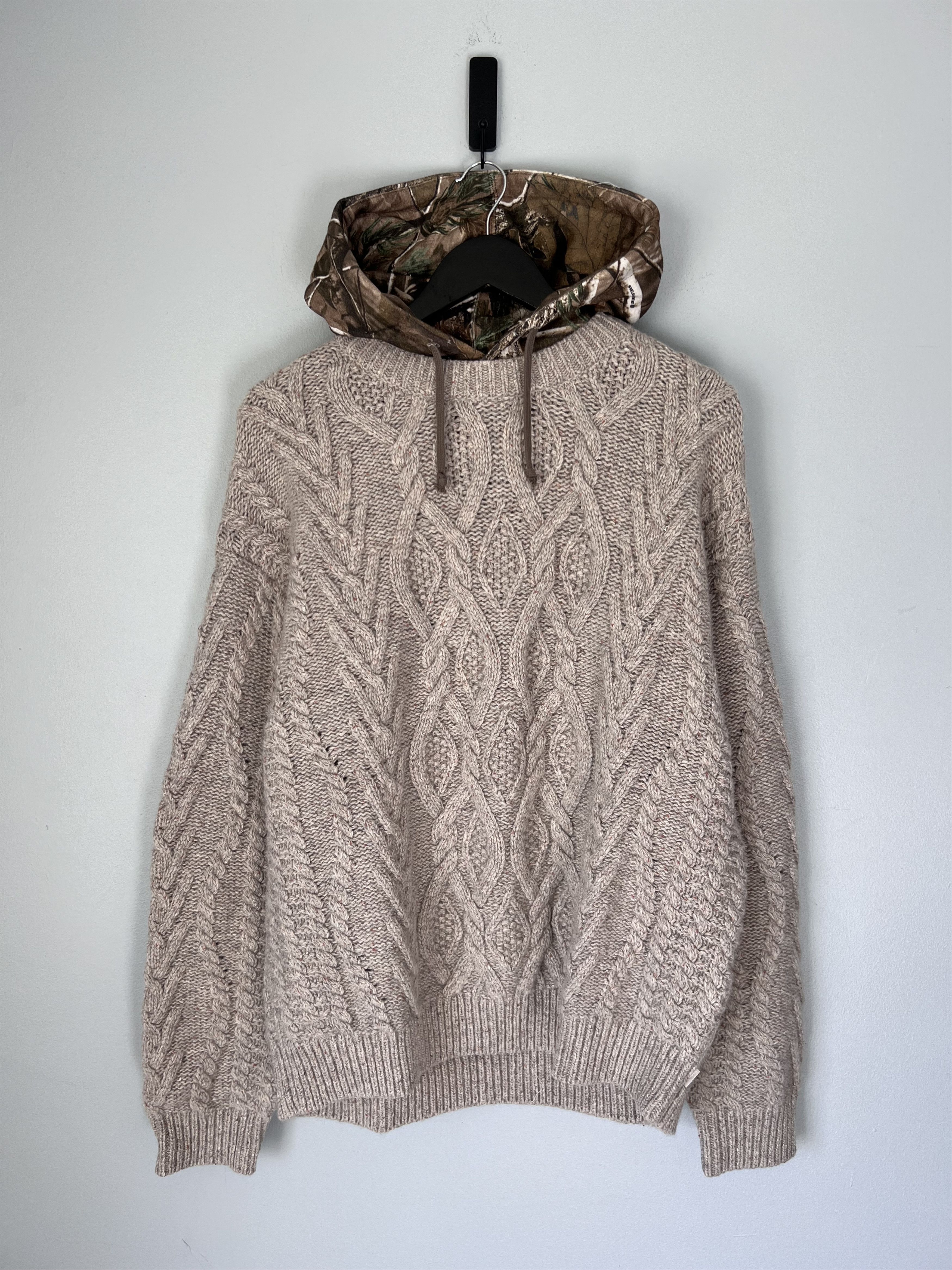 トップス Supreme Cable Hooded Sweater Oatmeal L Supreme Supreme Cable Knit Hooded Sweater in Oatmeal Camo | Grailed