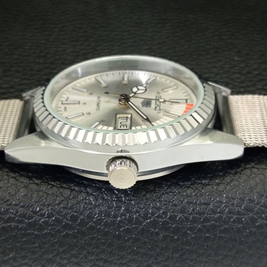 Seiko REFURBISHED VINTAGE SEIKO 5 AUTO JAPAN MENS WATCH a440677 Size 38 - 4 Thumbnail