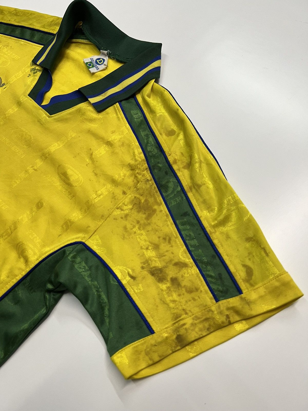 Vintage 🔥VINTAGE BRASIL DELLERBA FOOTBALL JERSEY Size US M / EU 48-50 / 2 - 5 Thumbnail