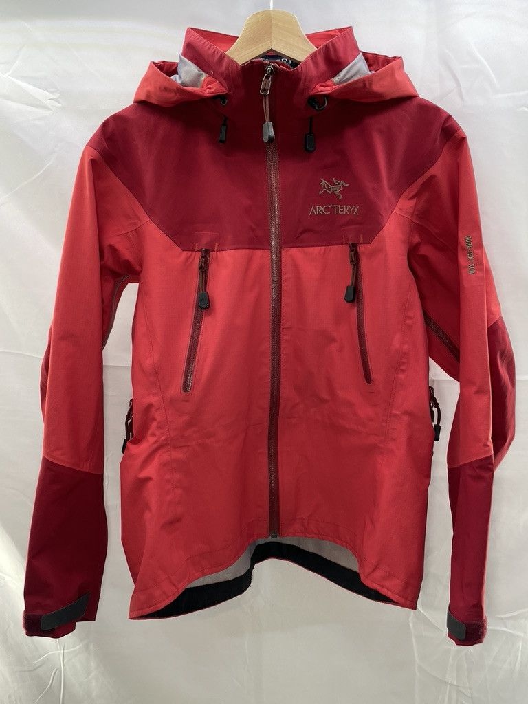 Arc'Teryx ARCTERYX Beta AR Vintage 2005 Gore Tex XCR Jacket Arc'Teryx ARCTERYX Beta AR Vintage 2005 Gore Tex XCR Jacket