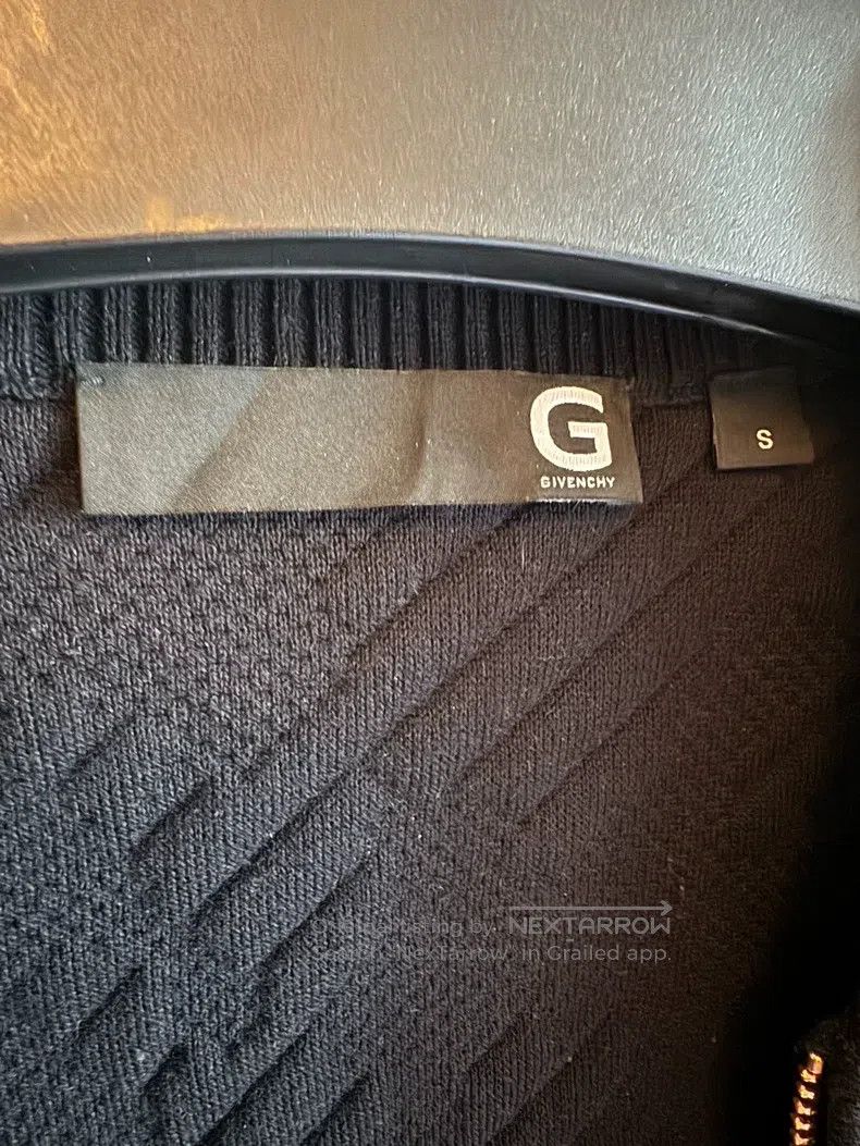 Givenchy Givenchy Black zip-up jacket (S size, shoulder 84, chest 1 Size US S / EU 44-46 / 1 - 5 Thumbnail