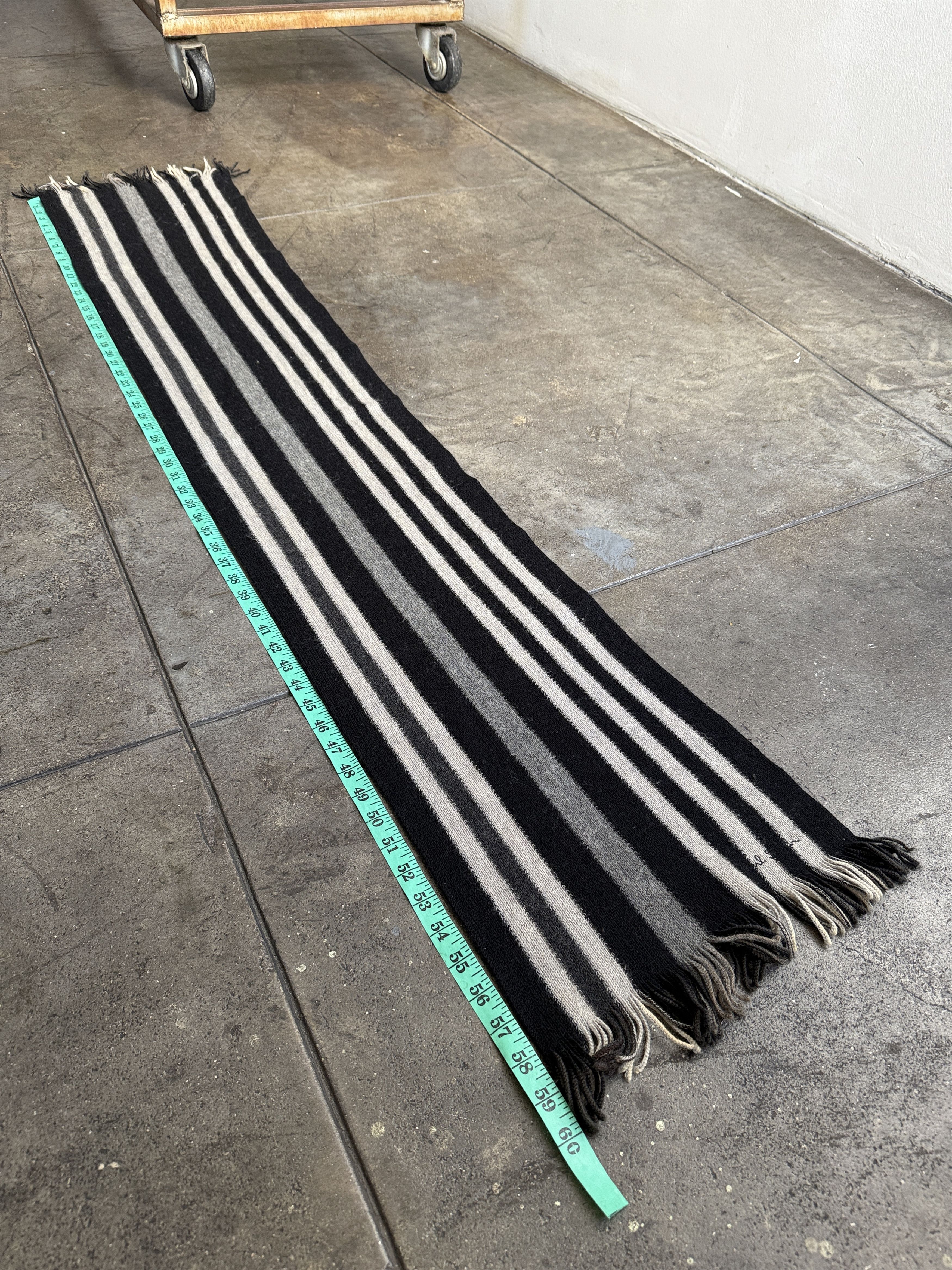 Paul Smith Paul Smith Double Sided Long Wool Scarf Size ONE SIZE - 8 Thumbnail