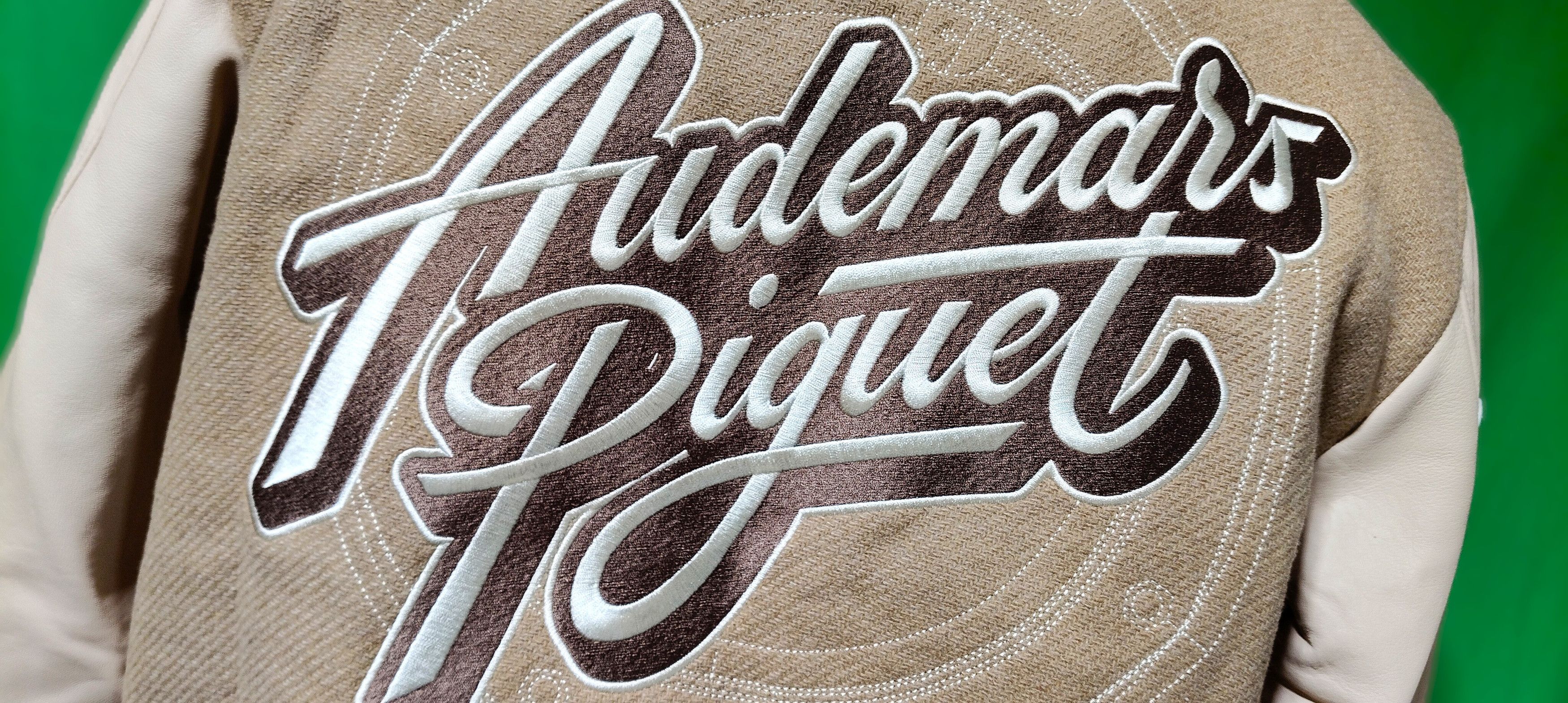 Audemars Piguet Varsity Audemars Piguet "150th Anniversary" Size US XL / EU 56 / 4 - 3 Thumbnail