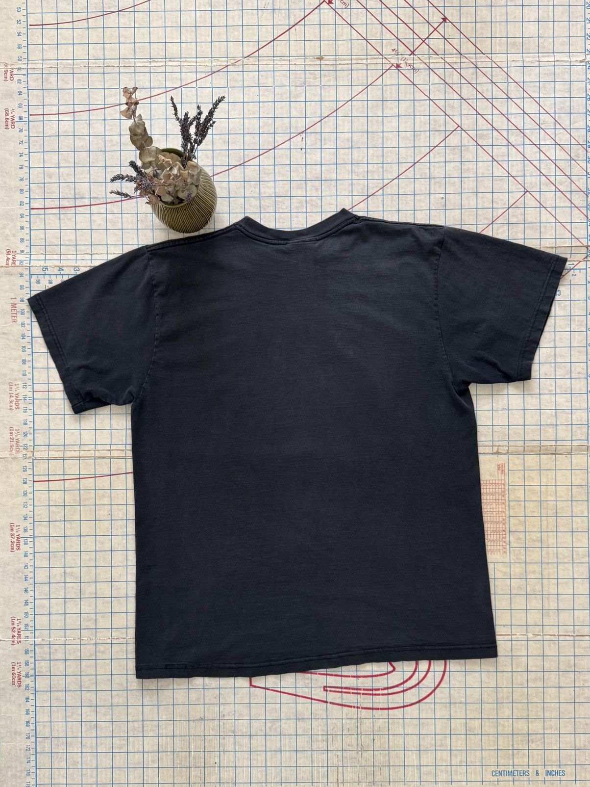 Vintage Vintage Admit One Tasmanian Devil Taz Rugby Tee Faded Black Size US L / EU 52-54 / 3 - 10 Thumbnail