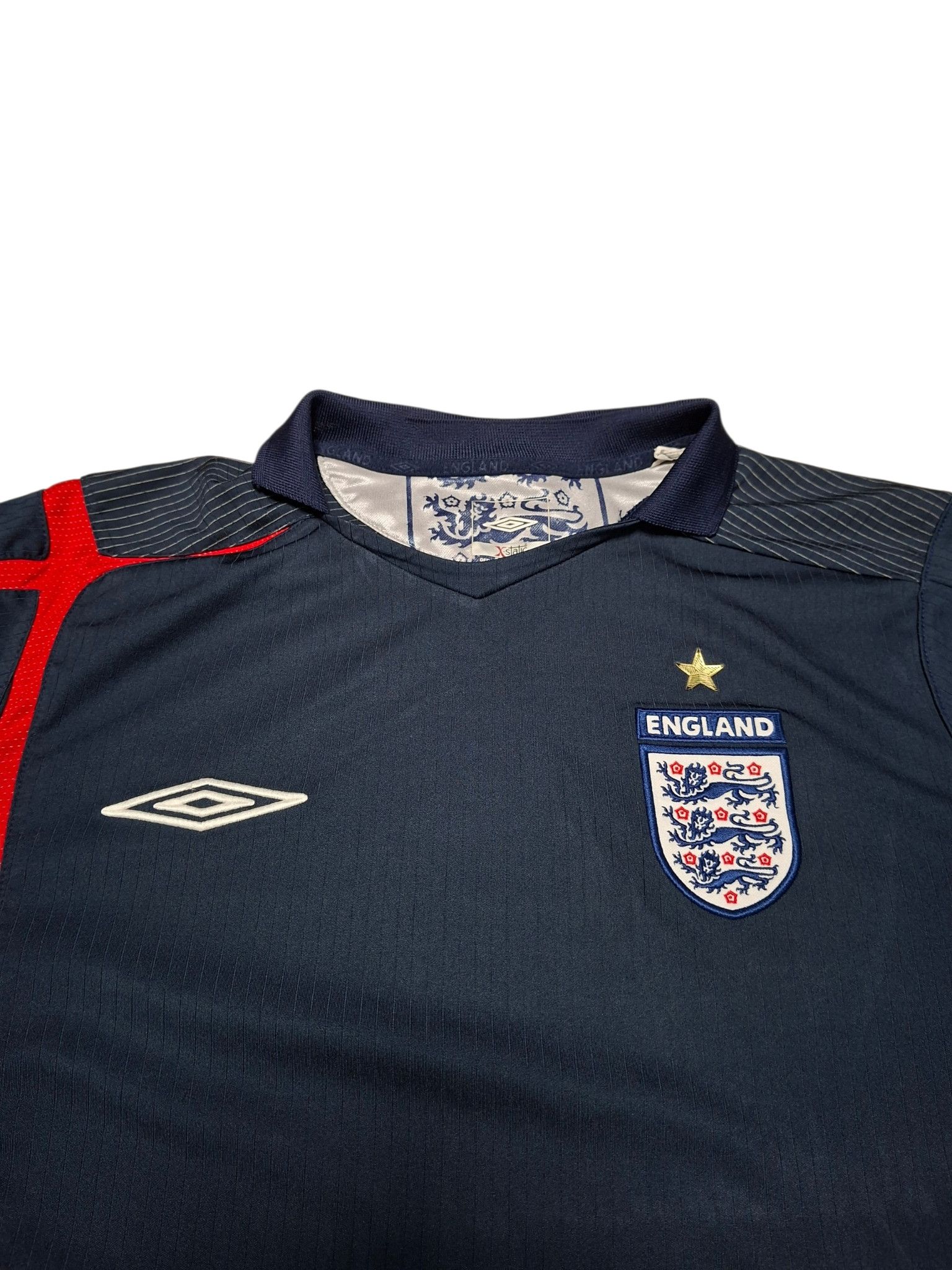 Umbro ENGLAND UMBRO VINTAGE 2004 SOCCER JERSEY Size US M / EU 48-50 / 2 - 2 Thumbnail