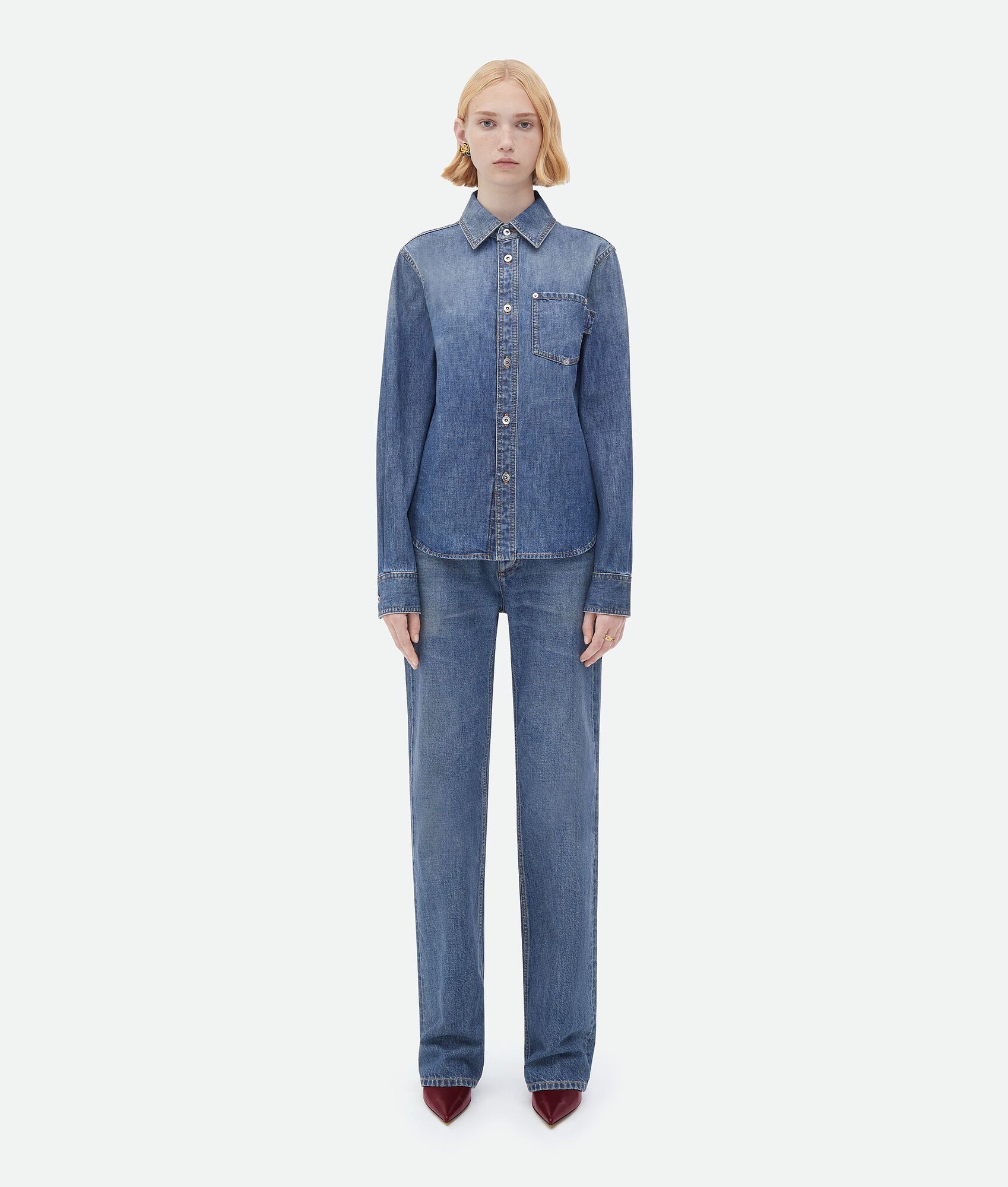 Bottega Veneta o1w1db10825 Light Washed Denim Shirt in Mid Blue Size M / US 6-8 / IT 42-44 - 1 Thumbnail