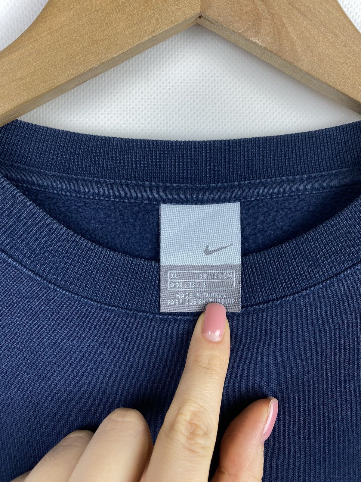 Nike × Vintage Nike vintage Y2K big swoosh sweatshirt fits ladies xl Size XL / US 12-14 / IT 48-50 - 7 Thumbnail